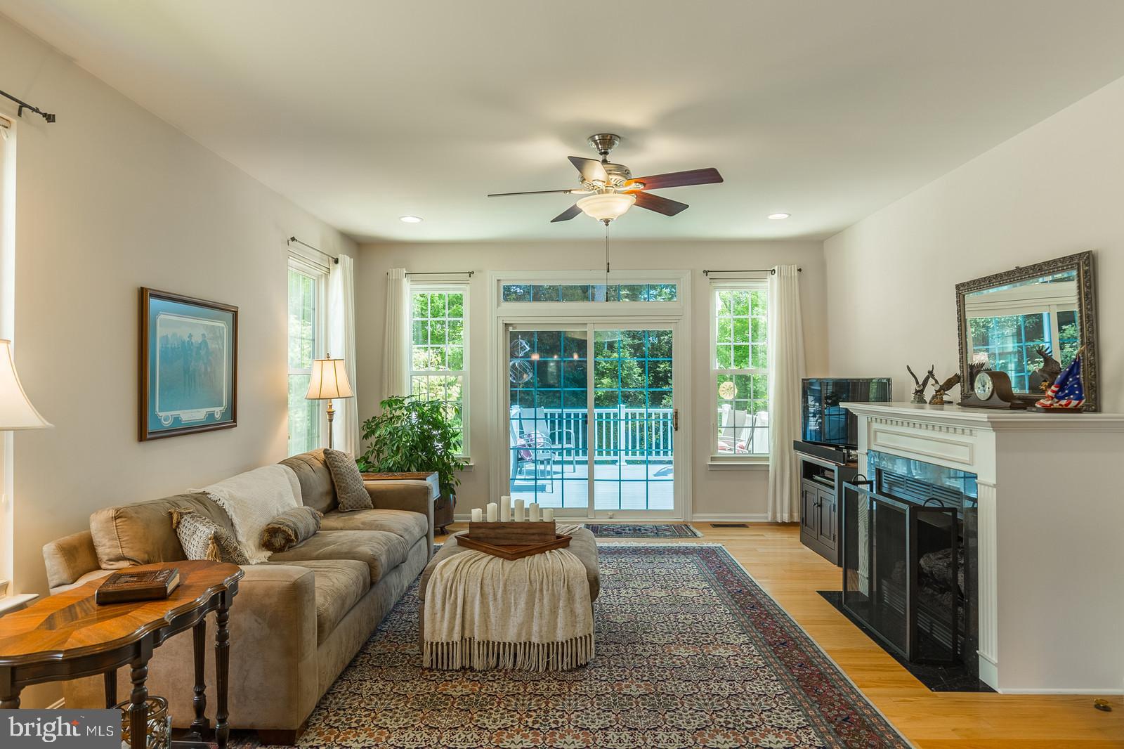 FOUR SEASONS - Residential