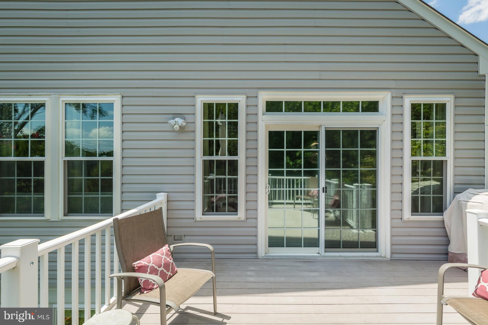 FOUR SEASONS - Residential