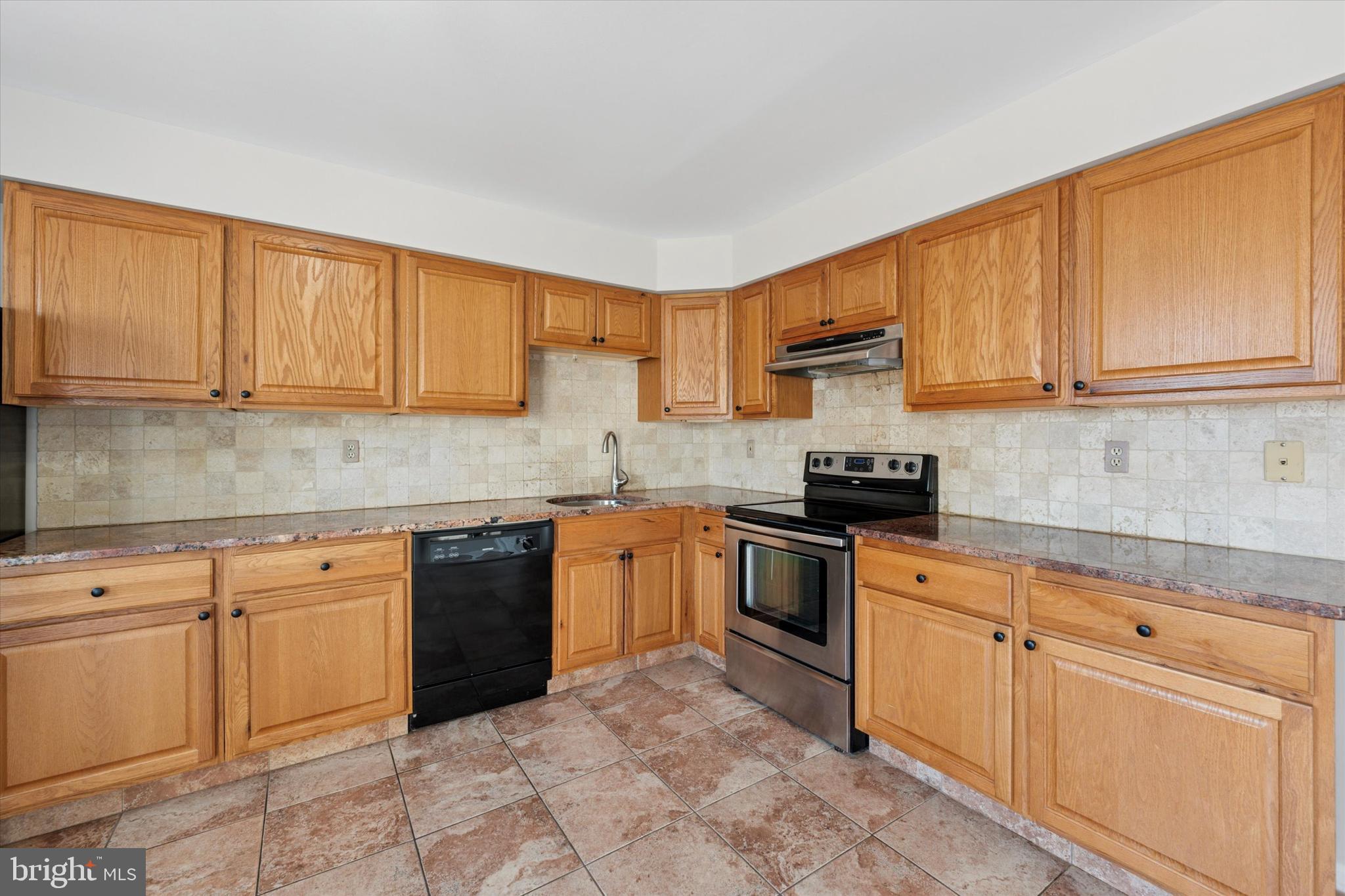 HERITAGE MANOR - Residential