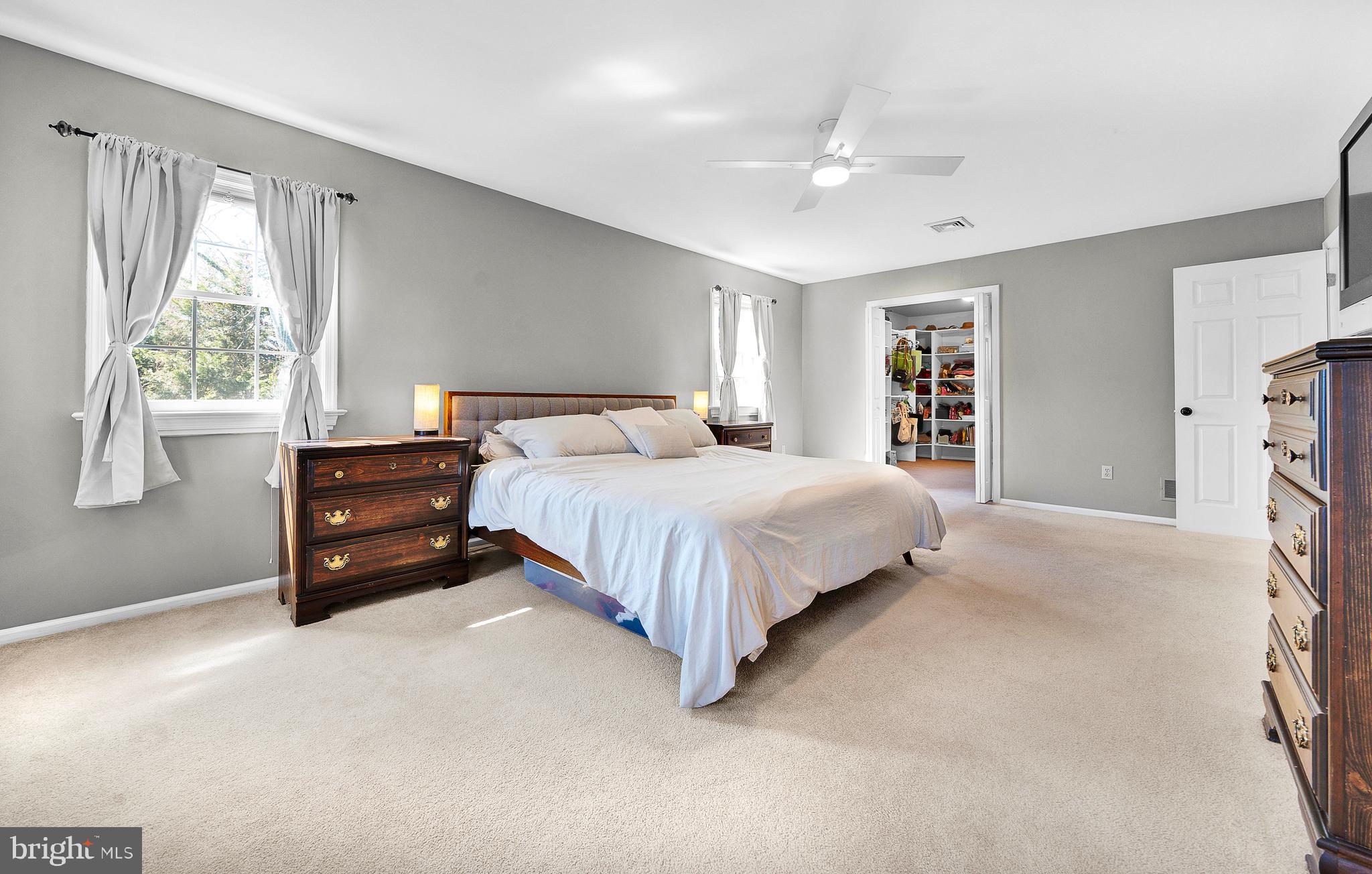 OLD MILL ESTS - Residential