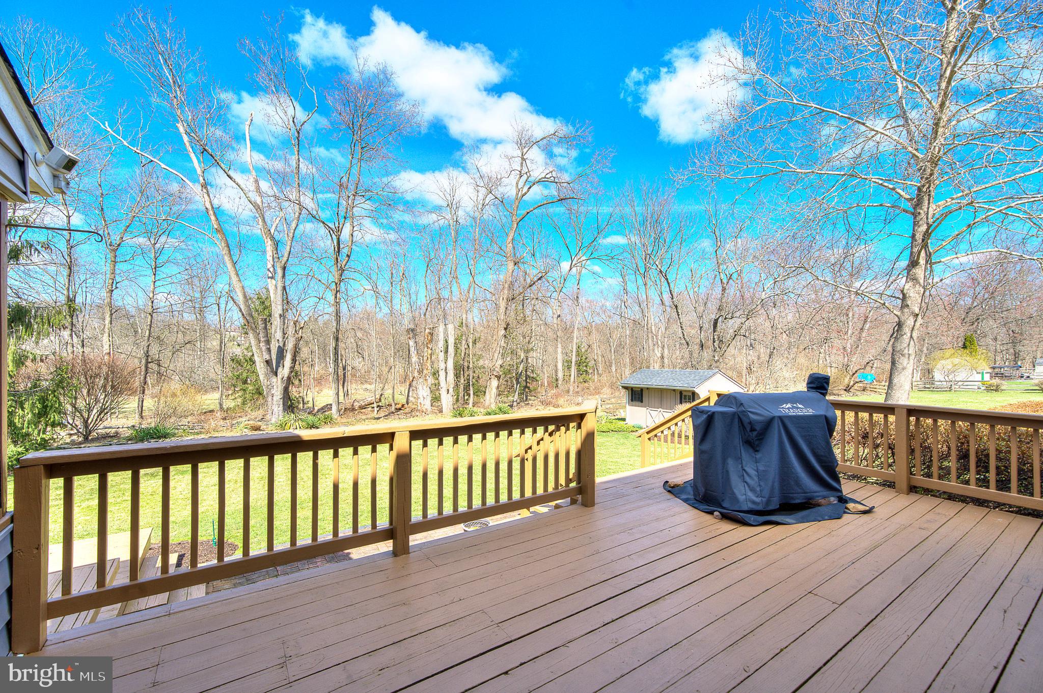 OLD MILL ESTS - Residential