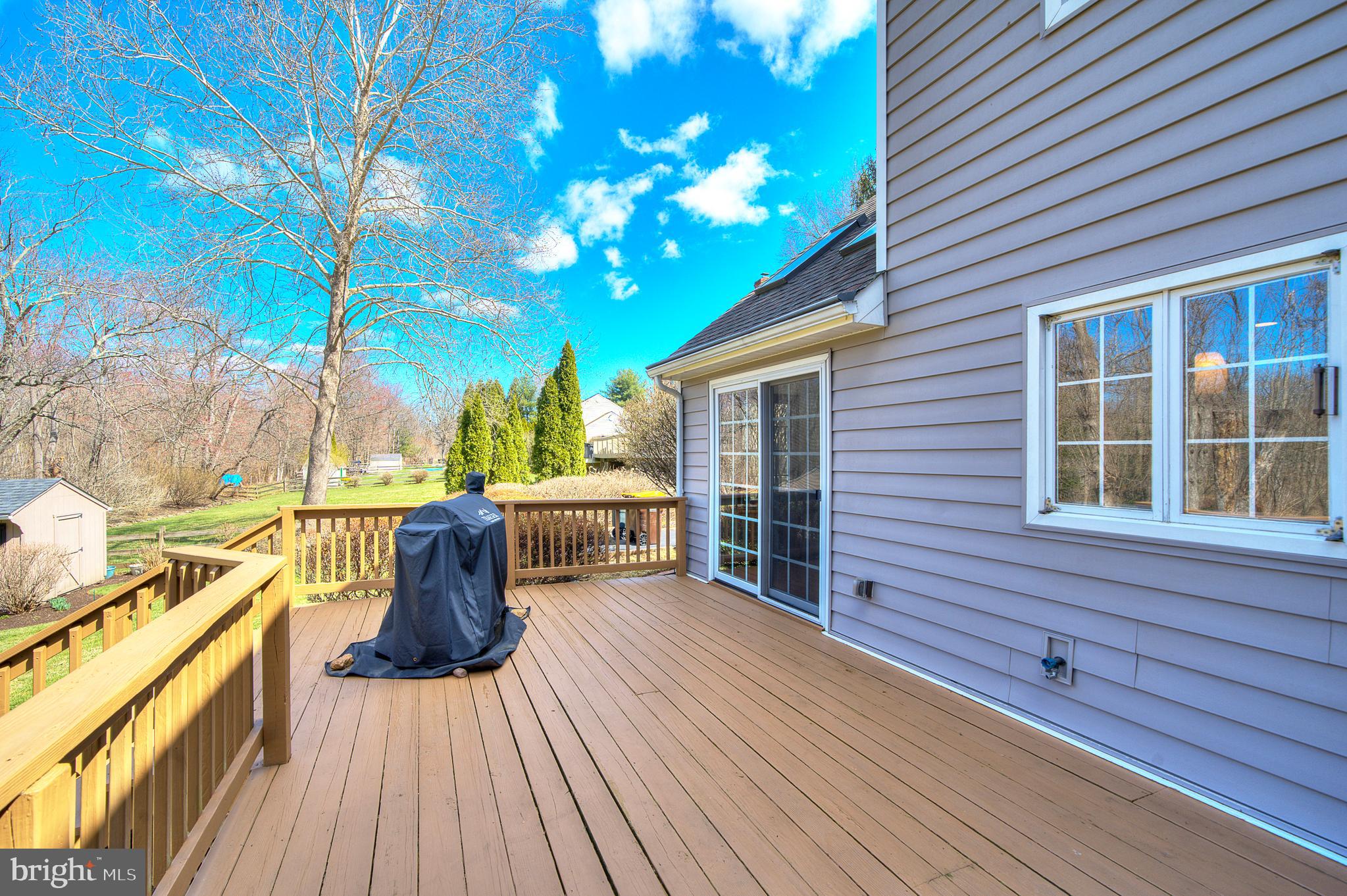 OLD MILL ESTS - Residential