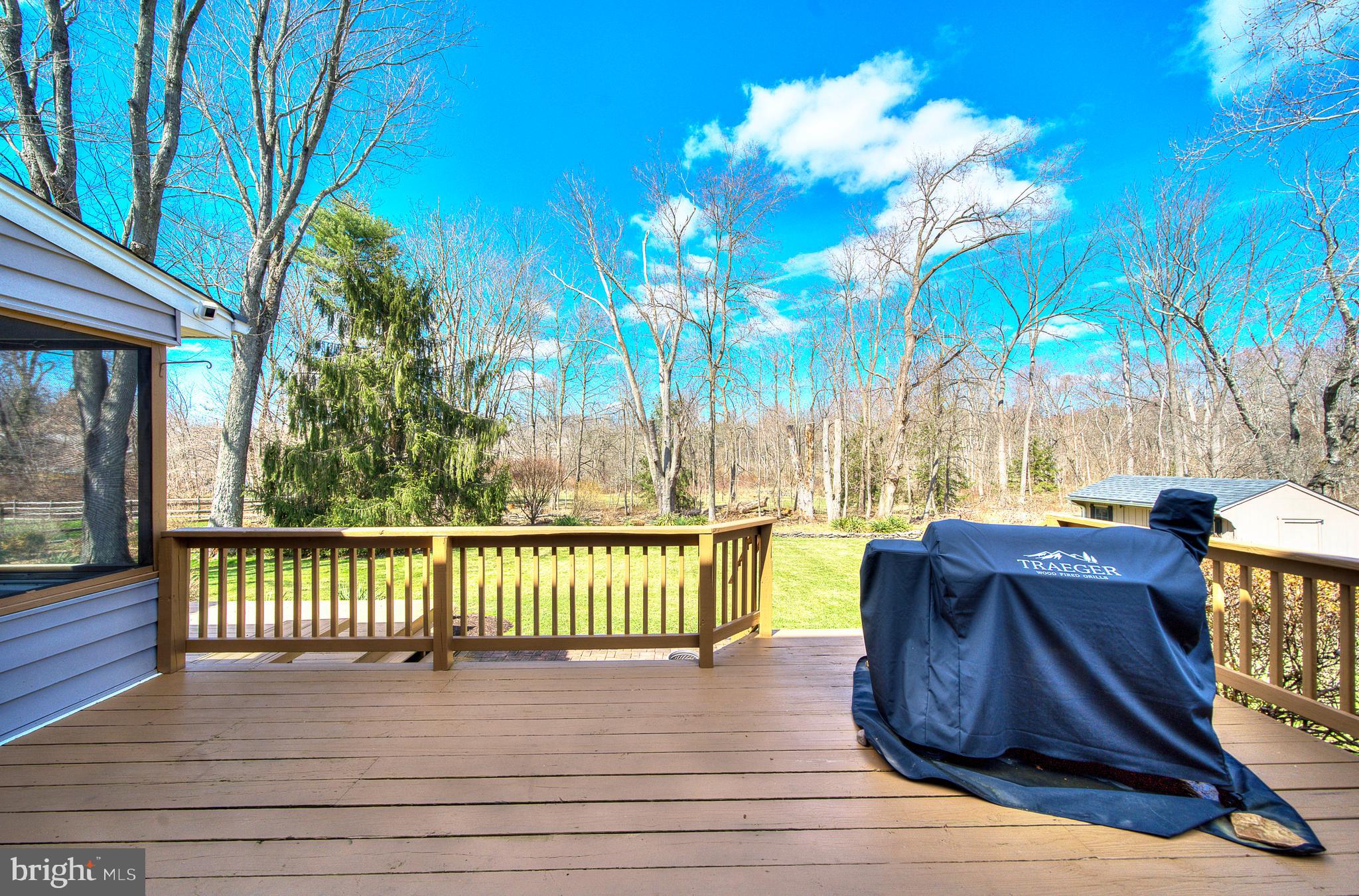 OLD MILL ESTS - Residential