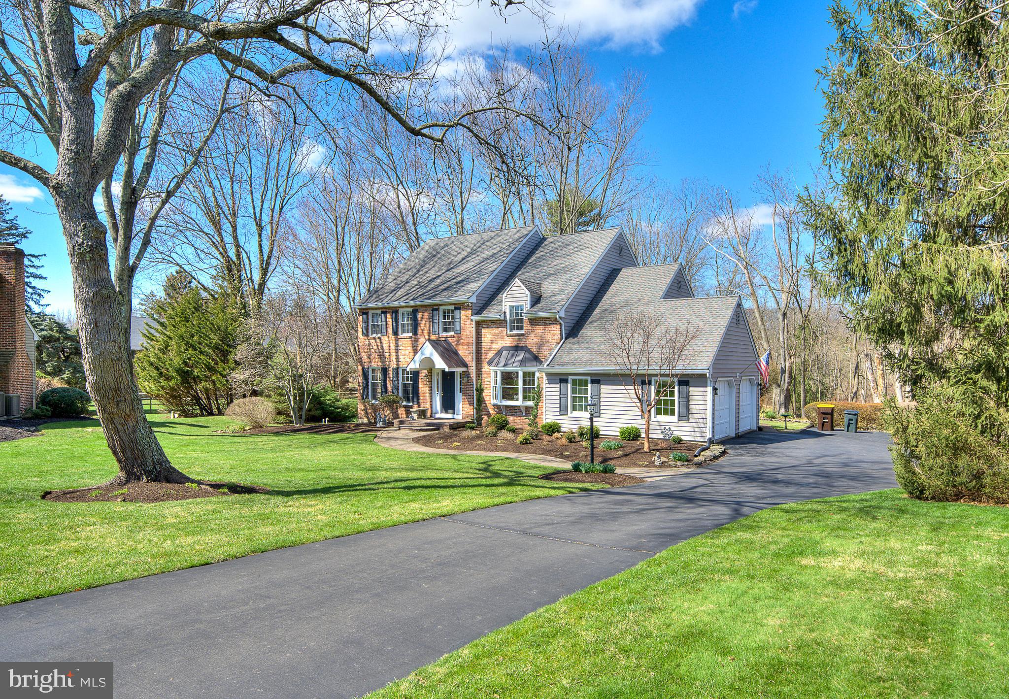 OLD MILL ESTS - Residential