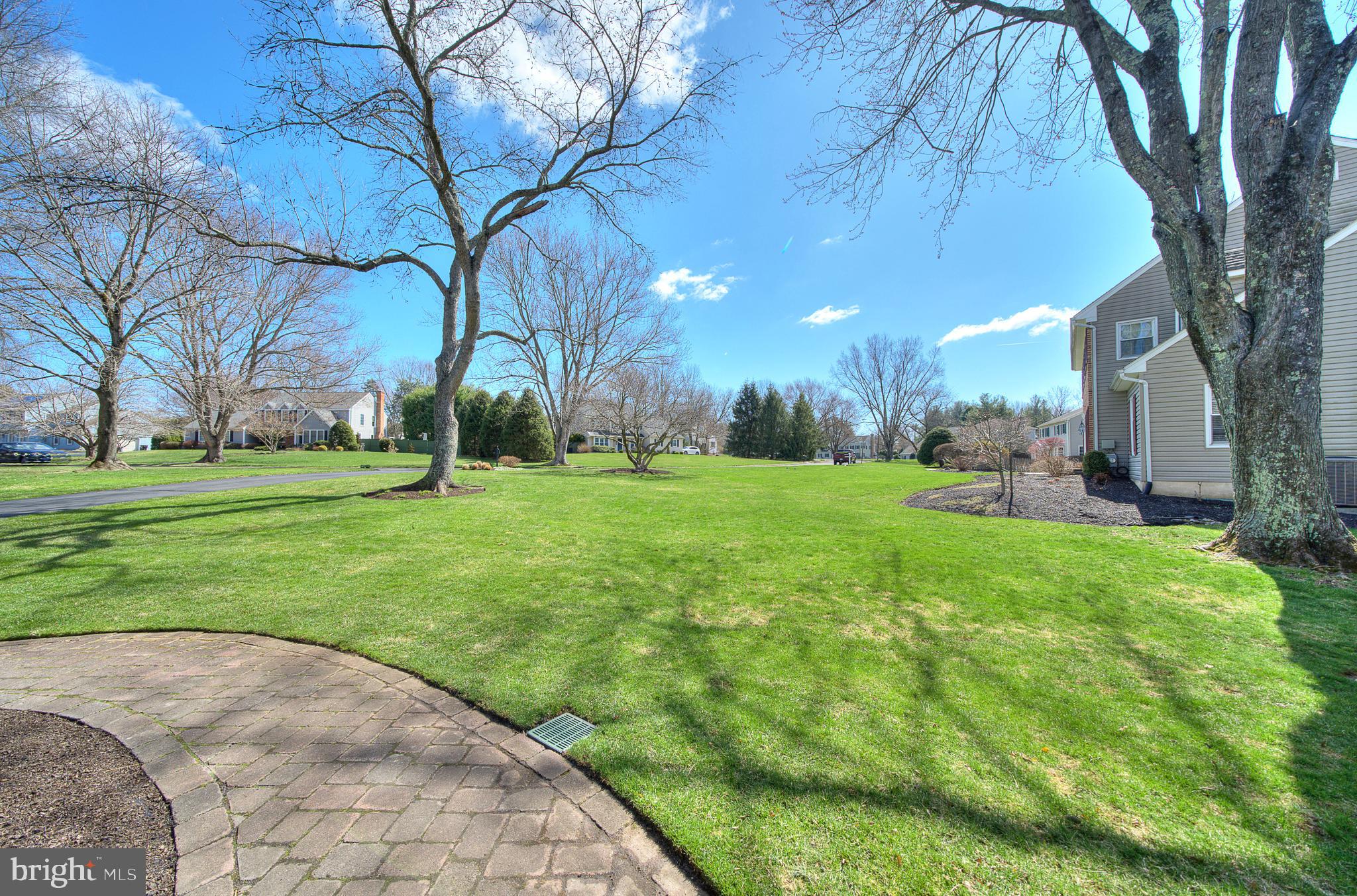 OLD MILL ESTS - Residential