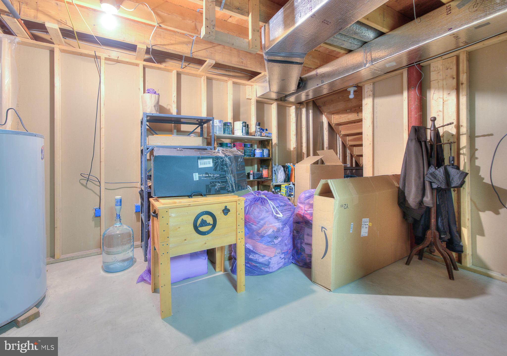 OLD MILL ESTS - Residential