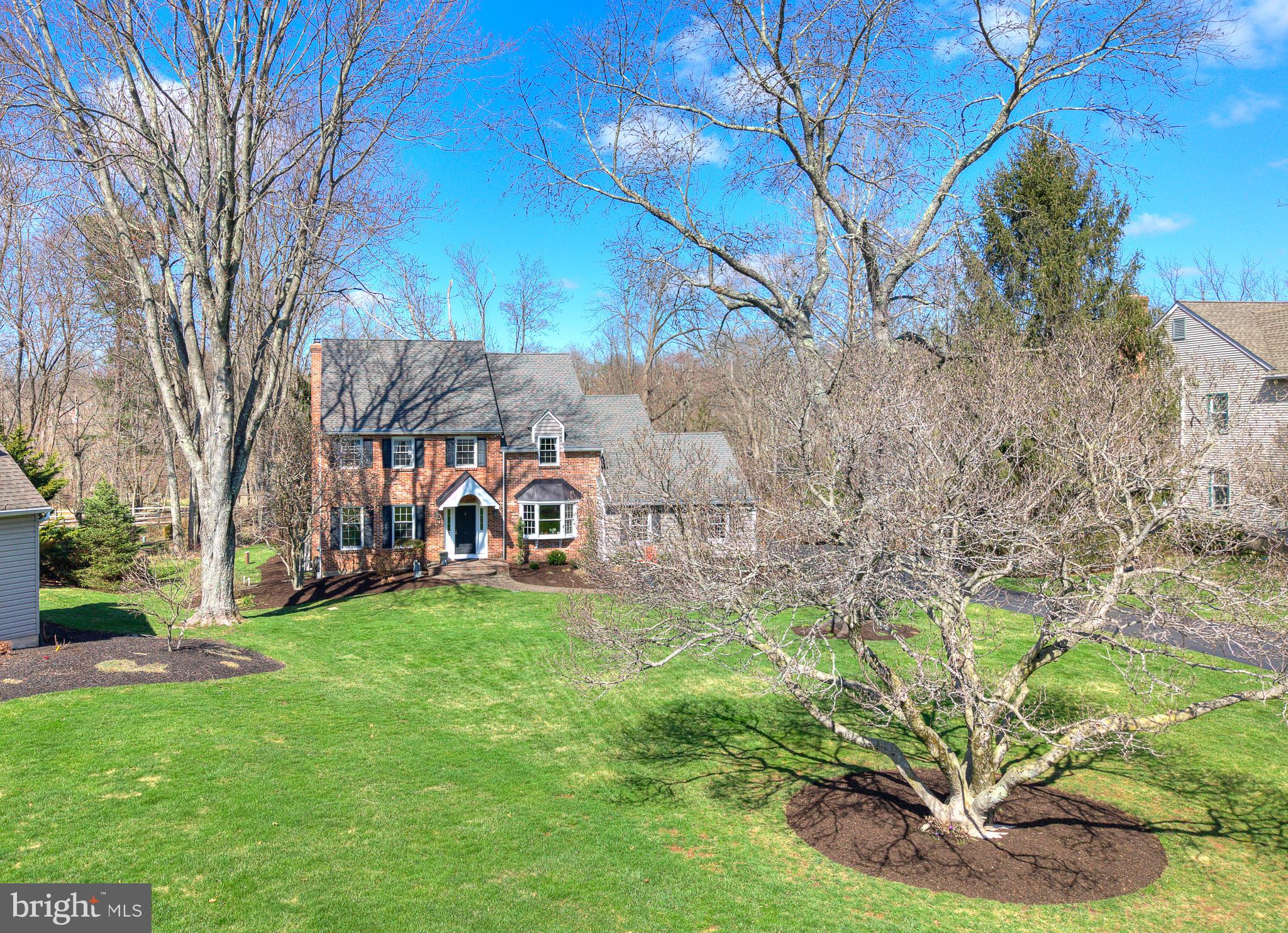 OLD MILL ESTS - Residential