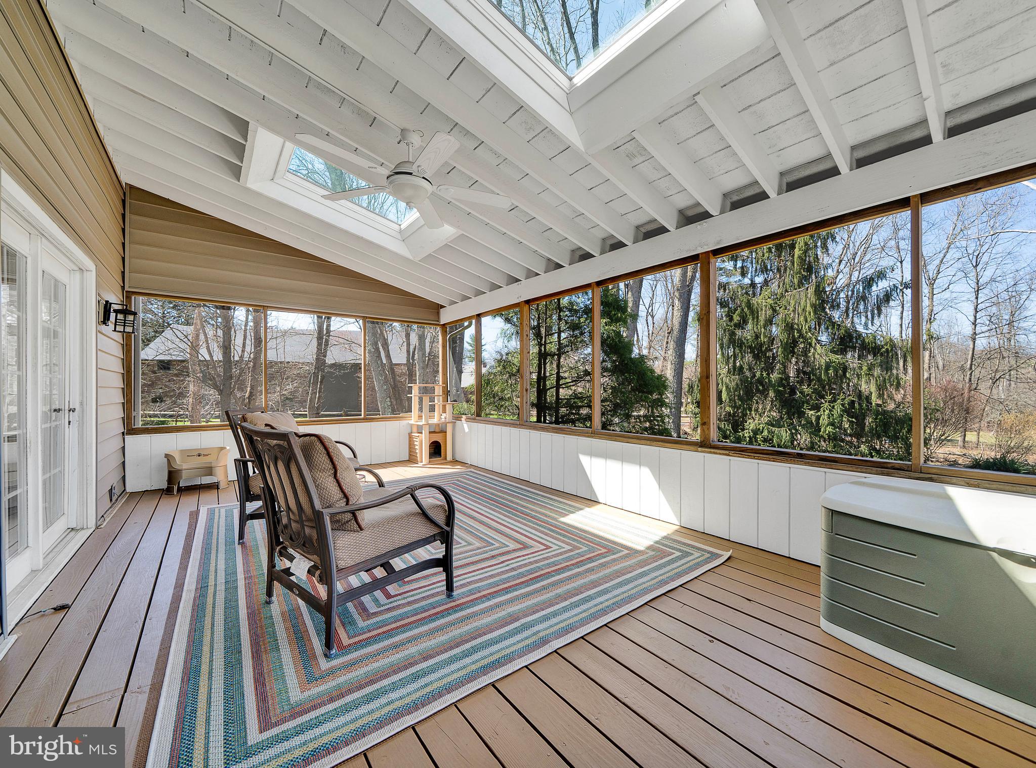 OLD MILL ESTS - Residential