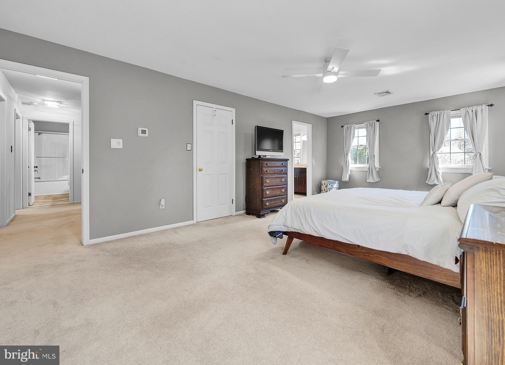 OLD MILL ESTS - Residential