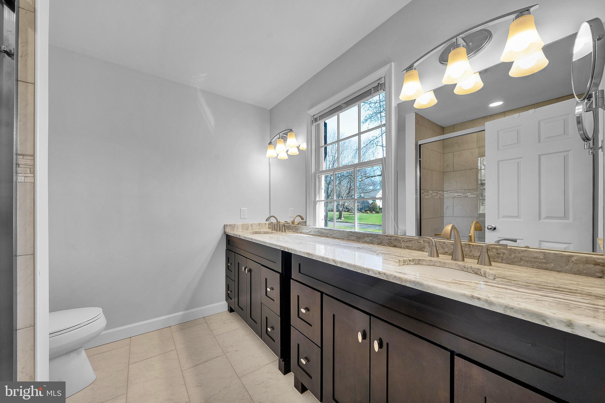 OLD MILL ESTS - Residential