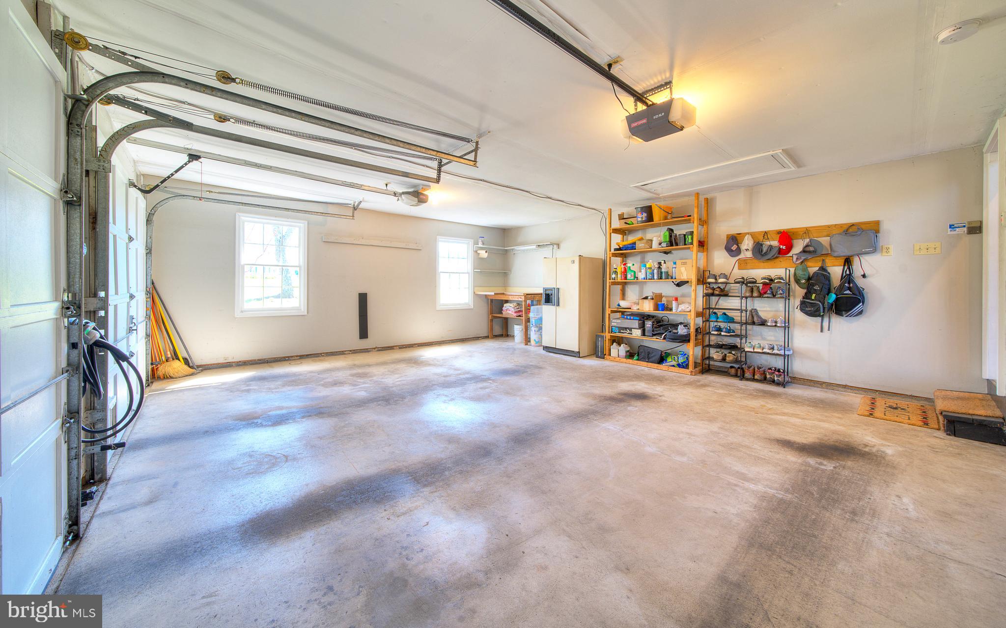 OLD MILL ESTS - Residential