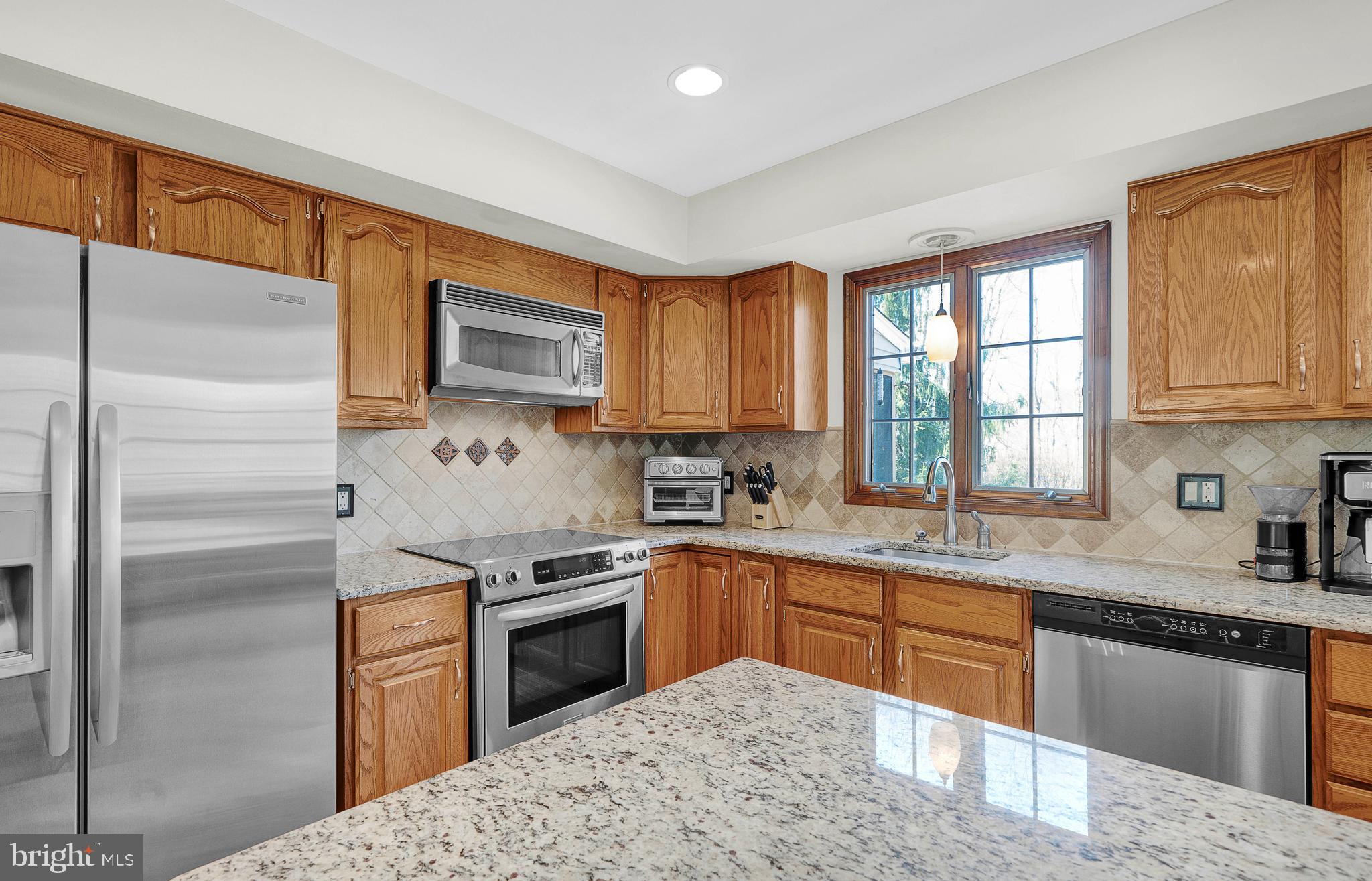 OLD MILL ESTS - Residential