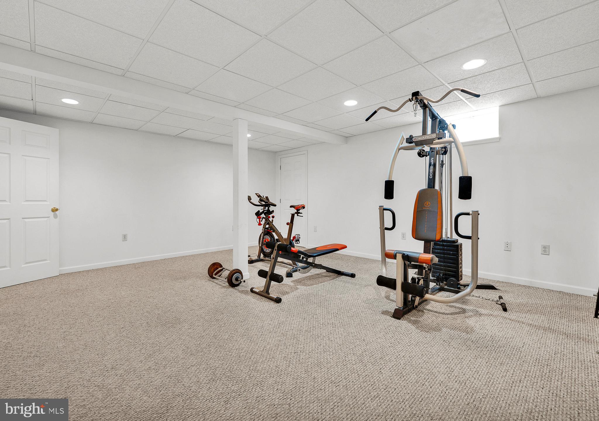 OLD MILL ESTS - Residential