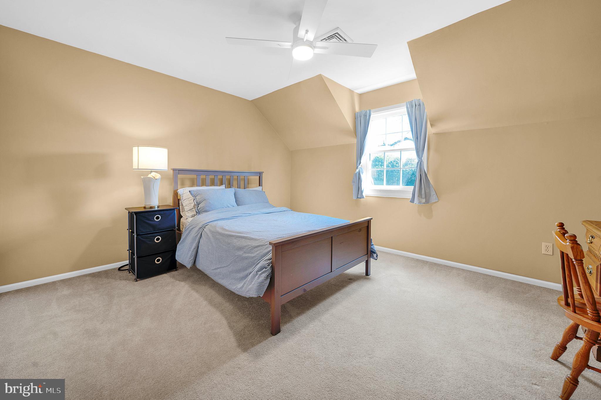 OLD MILL ESTS - Residential