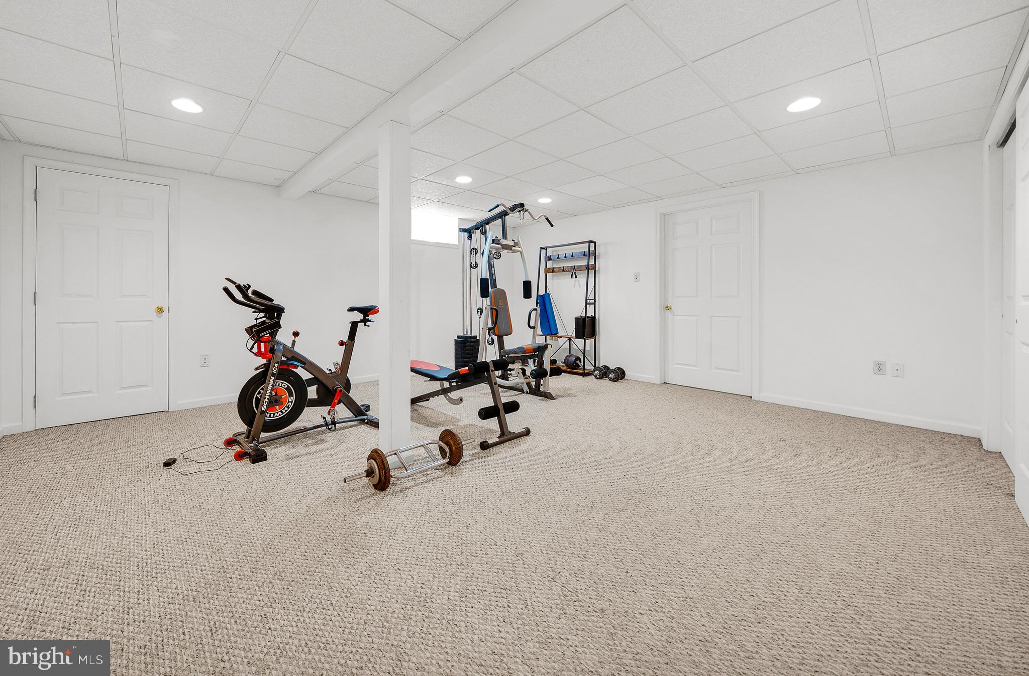 OLD MILL ESTS - Residential