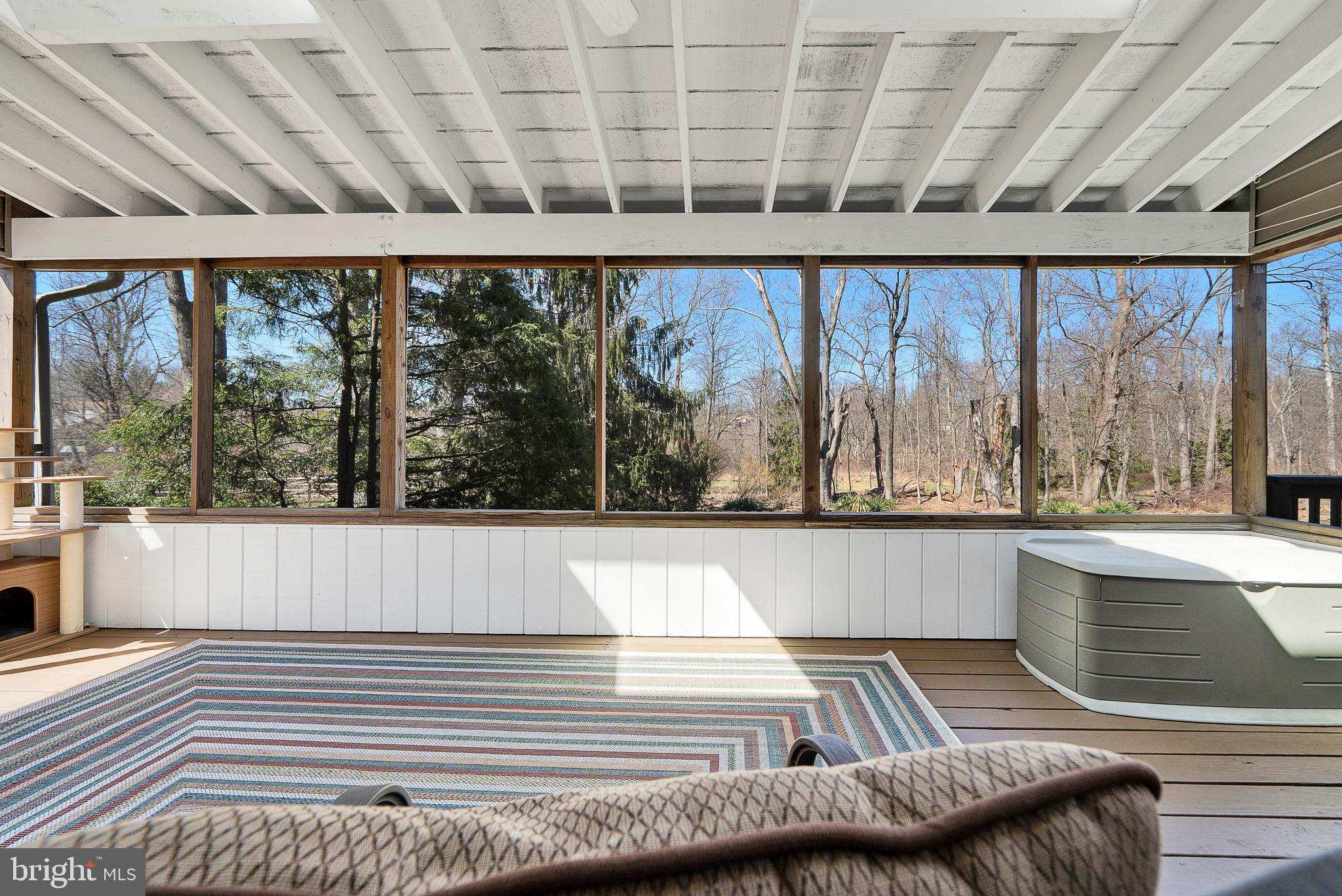 OLD MILL ESTS - Residential