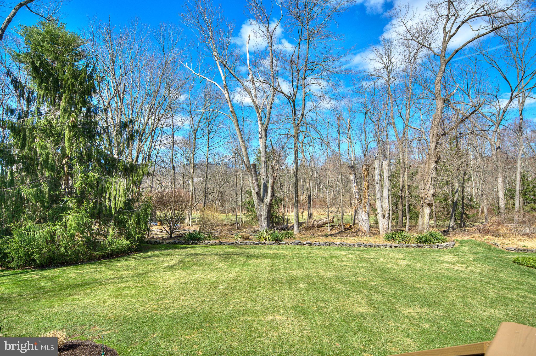 OLD MILL ESTS - Residential