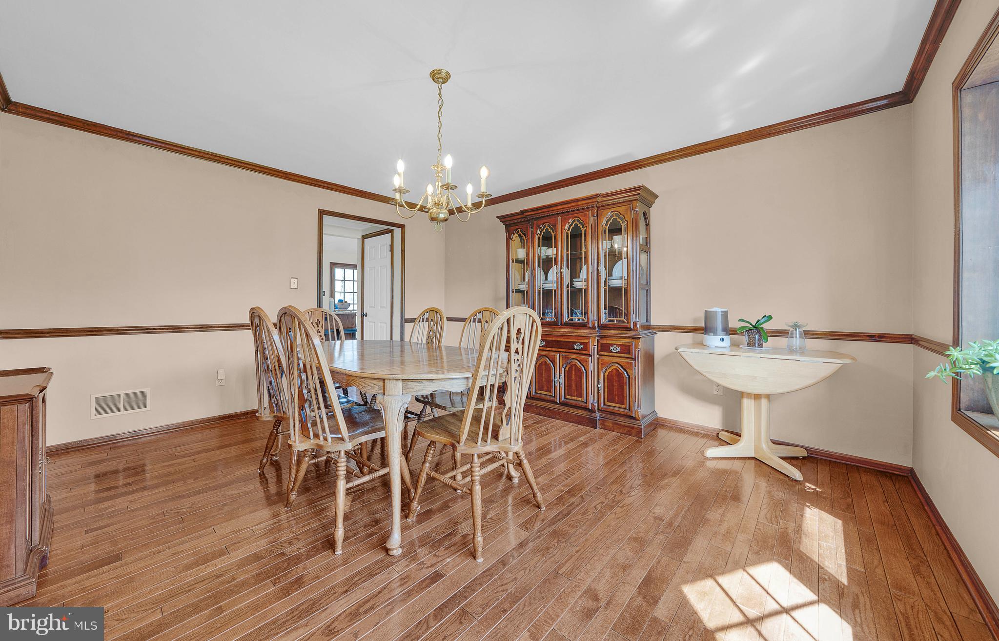 OLD MILL ESTS - Residential