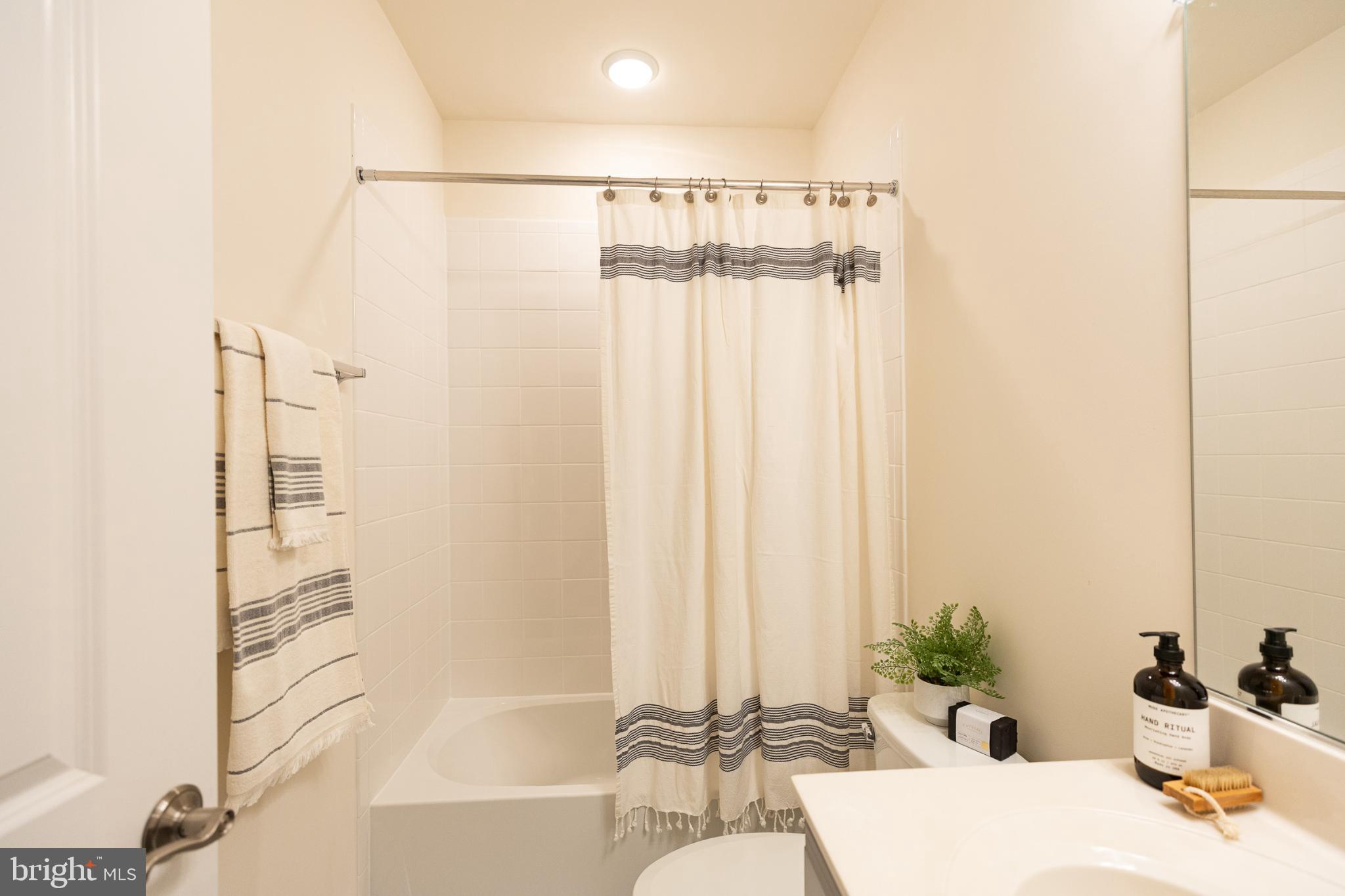 HAYMARKET CROSSING - Residential