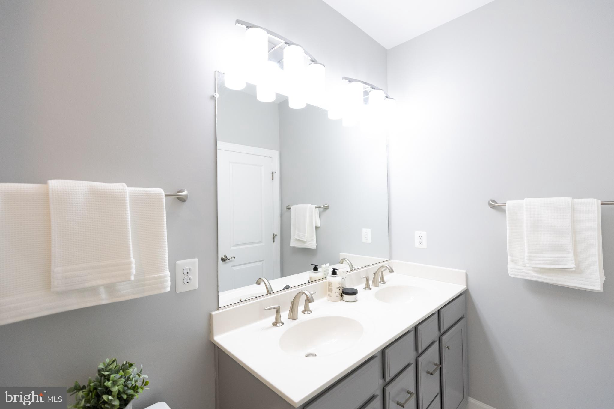 HAYMARKET CROSSING - Residential