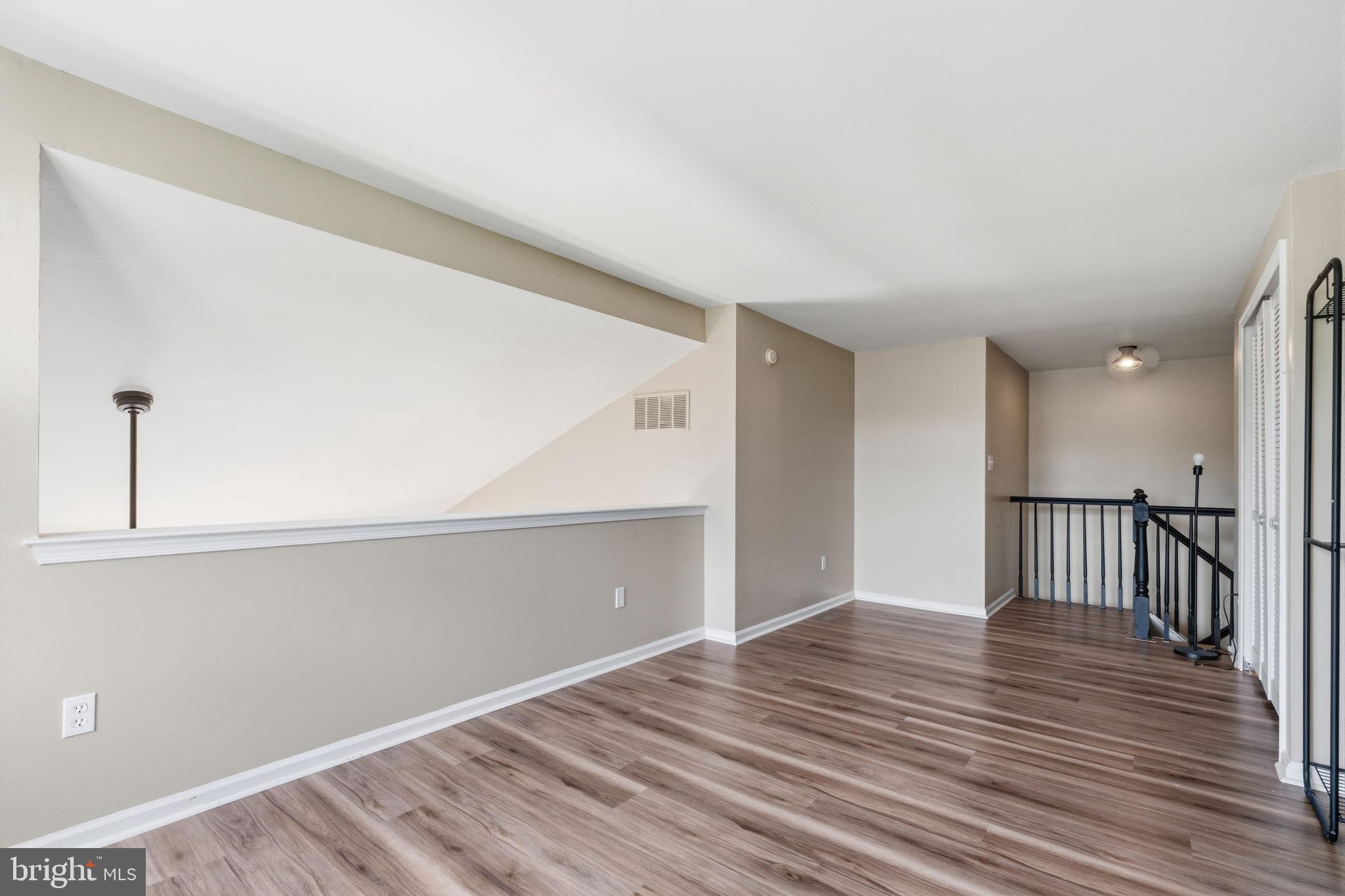 MAKEFIELD GLEN - Residential