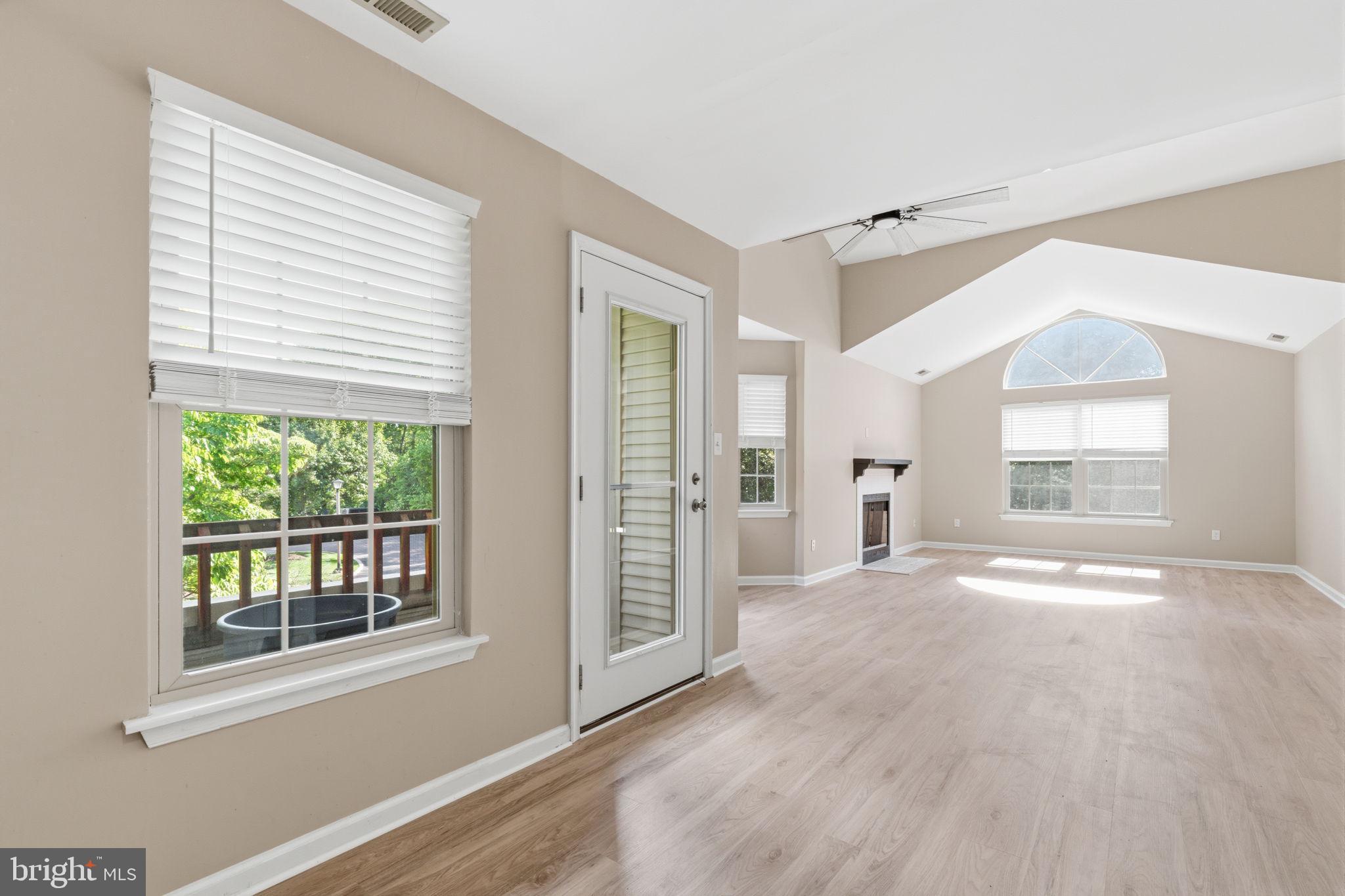 MAKEFIELD GLEN - Residential