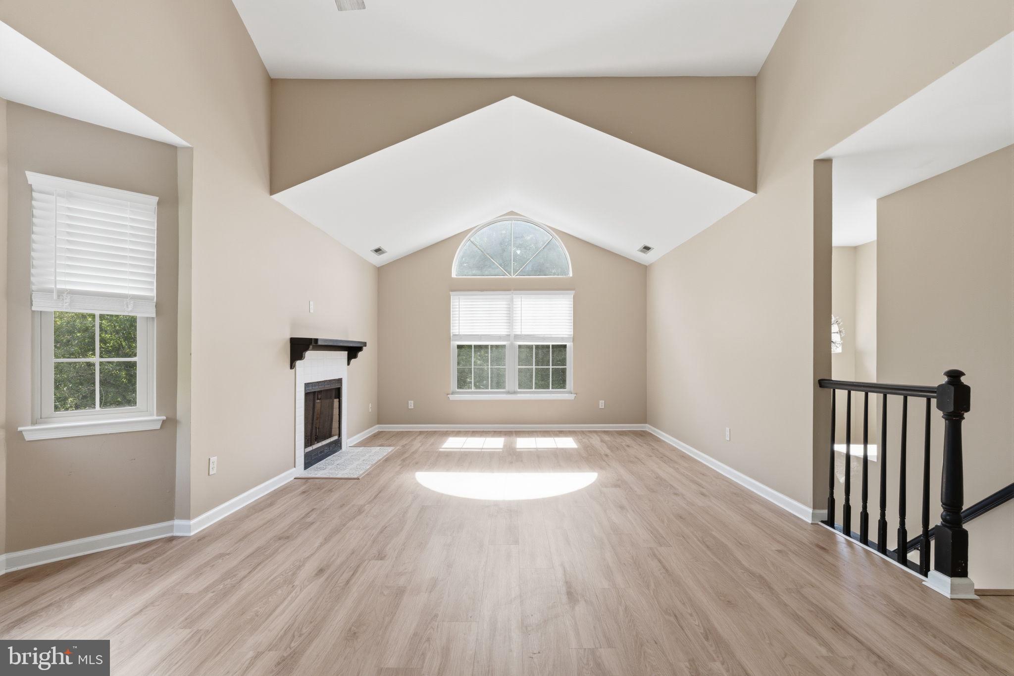 MAKEFIELD GLEN - Residential
