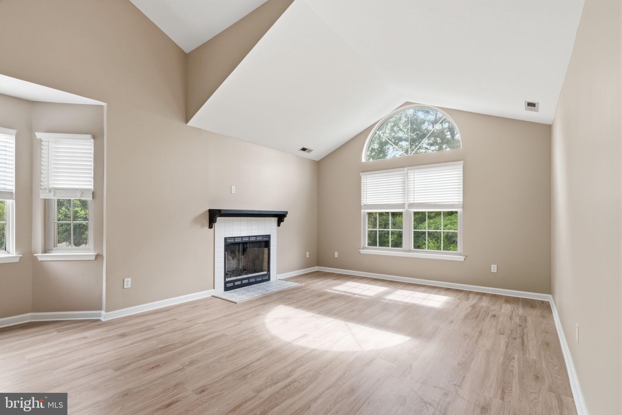 MAKEFIELD GLEN - Residential
