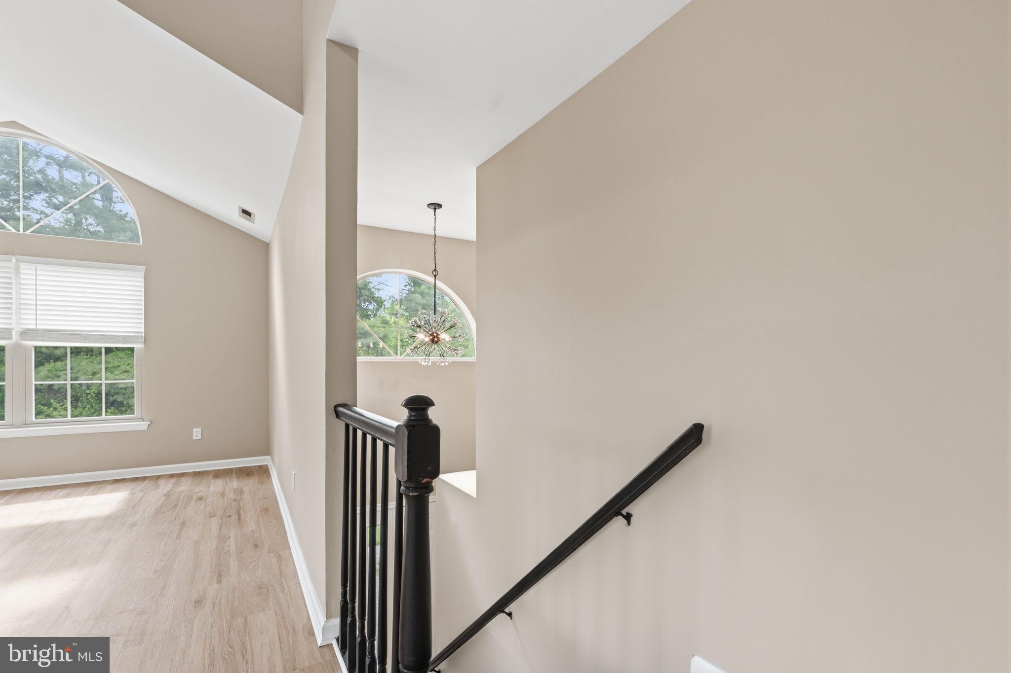 MAKEFIELD GLEN - Residential