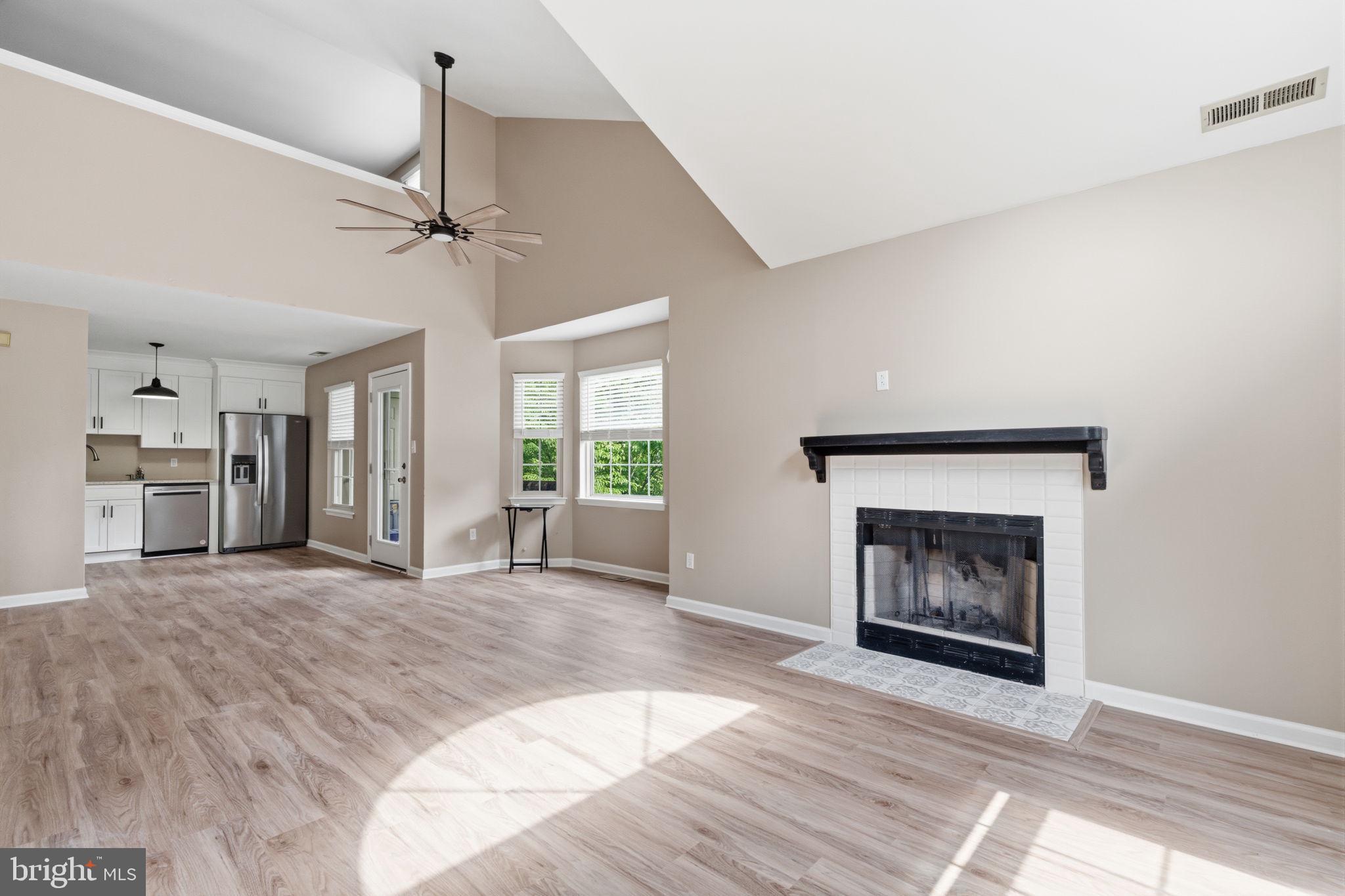 MAKEFIELD GLEN - Residential