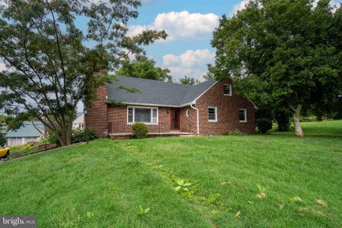 Photo of 117 W Roseville Road, LANCASTER, PA 17601 (MLS # PALA2095826)