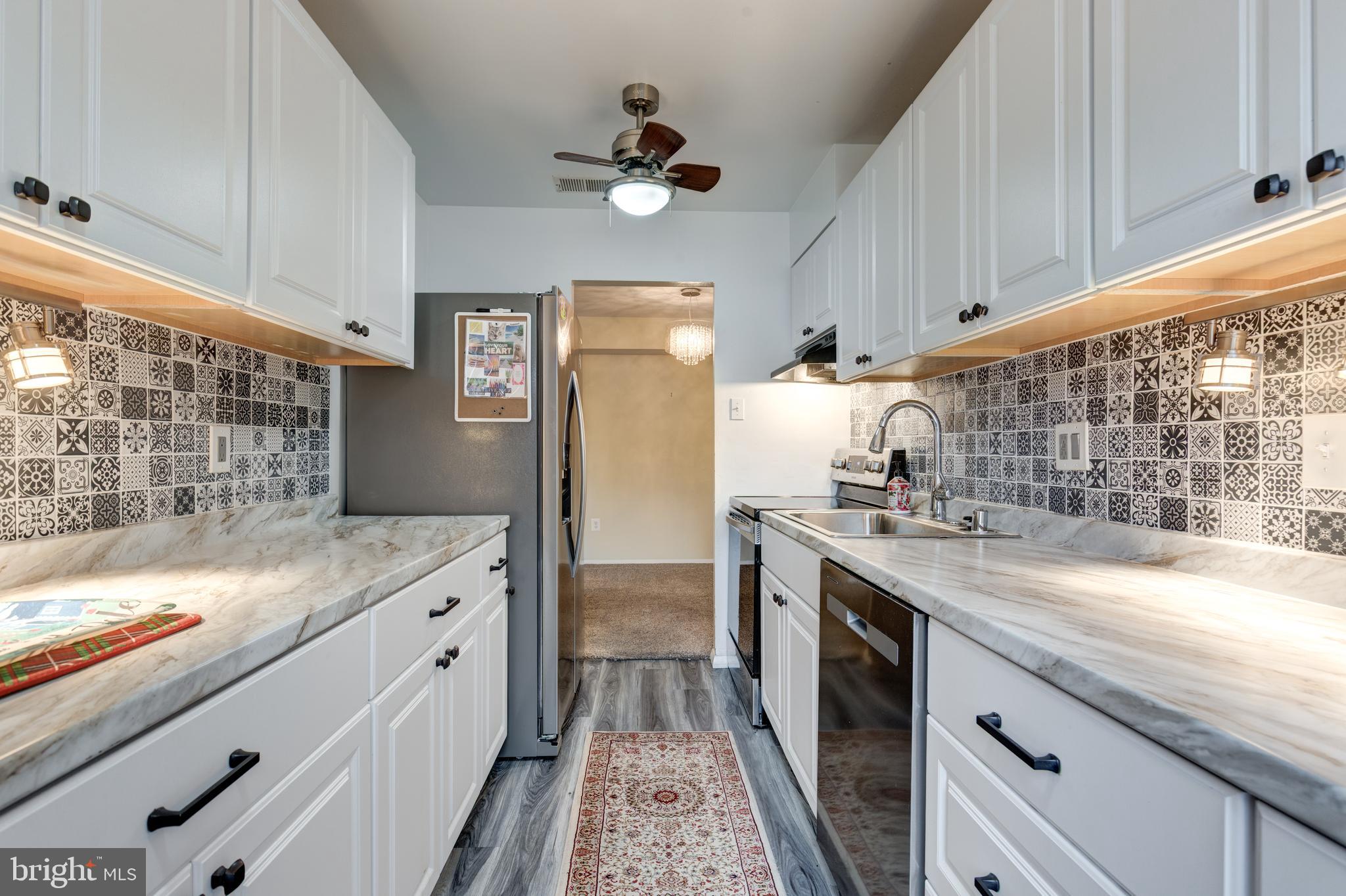 HAMPSTEAD VALLEY - Residential