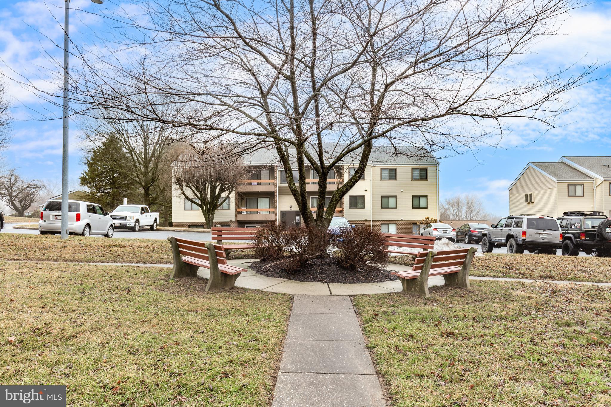 HAMPSTEAD VALLEY - Residential