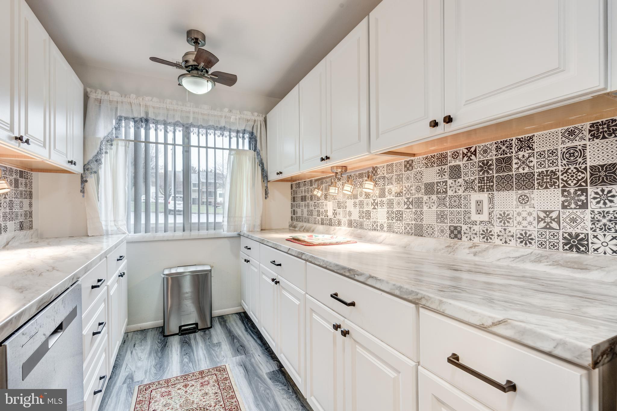 HAMPSTEAD VALLEY - Residential