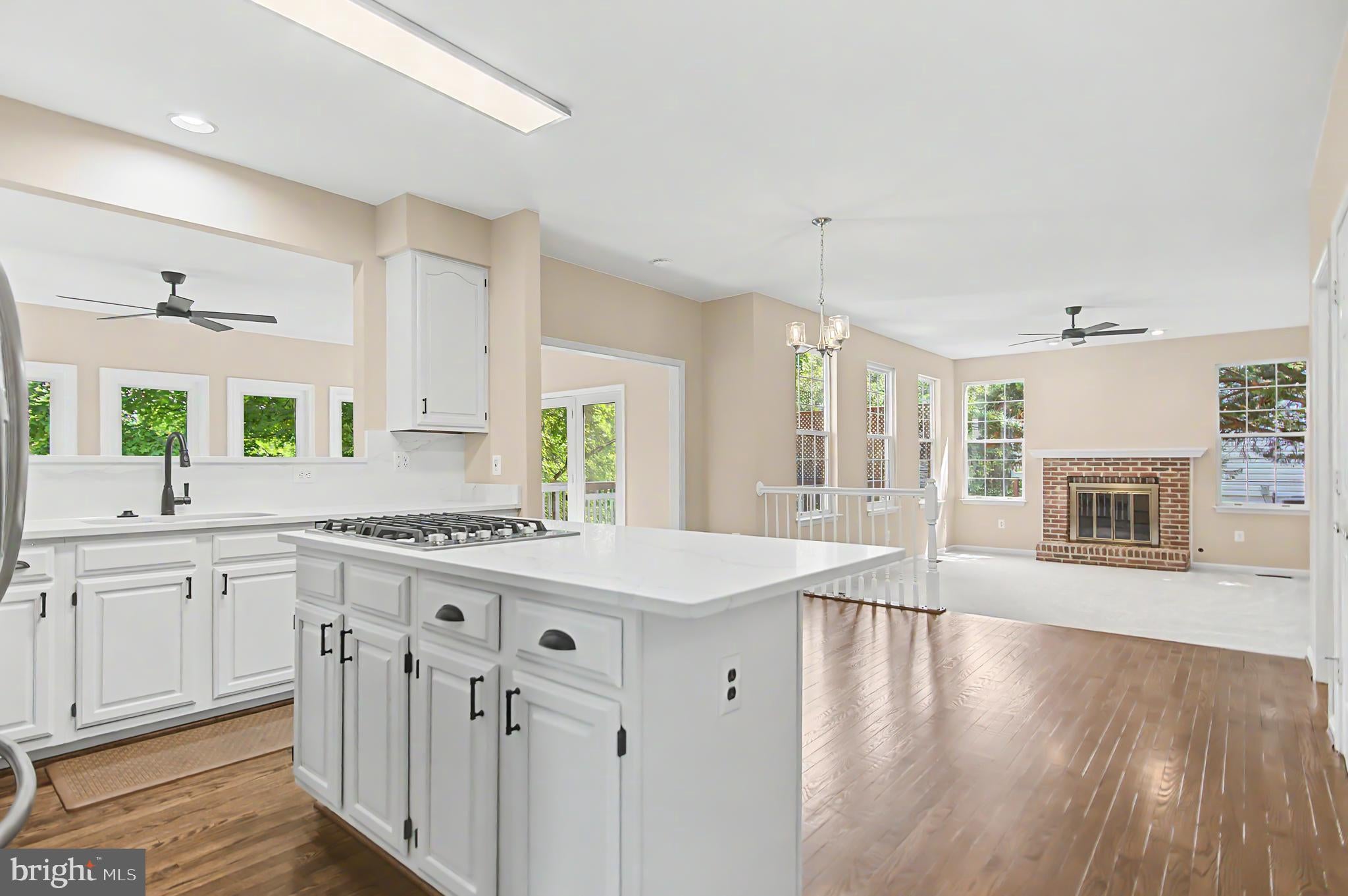 606 PATRICE DRIVE SE