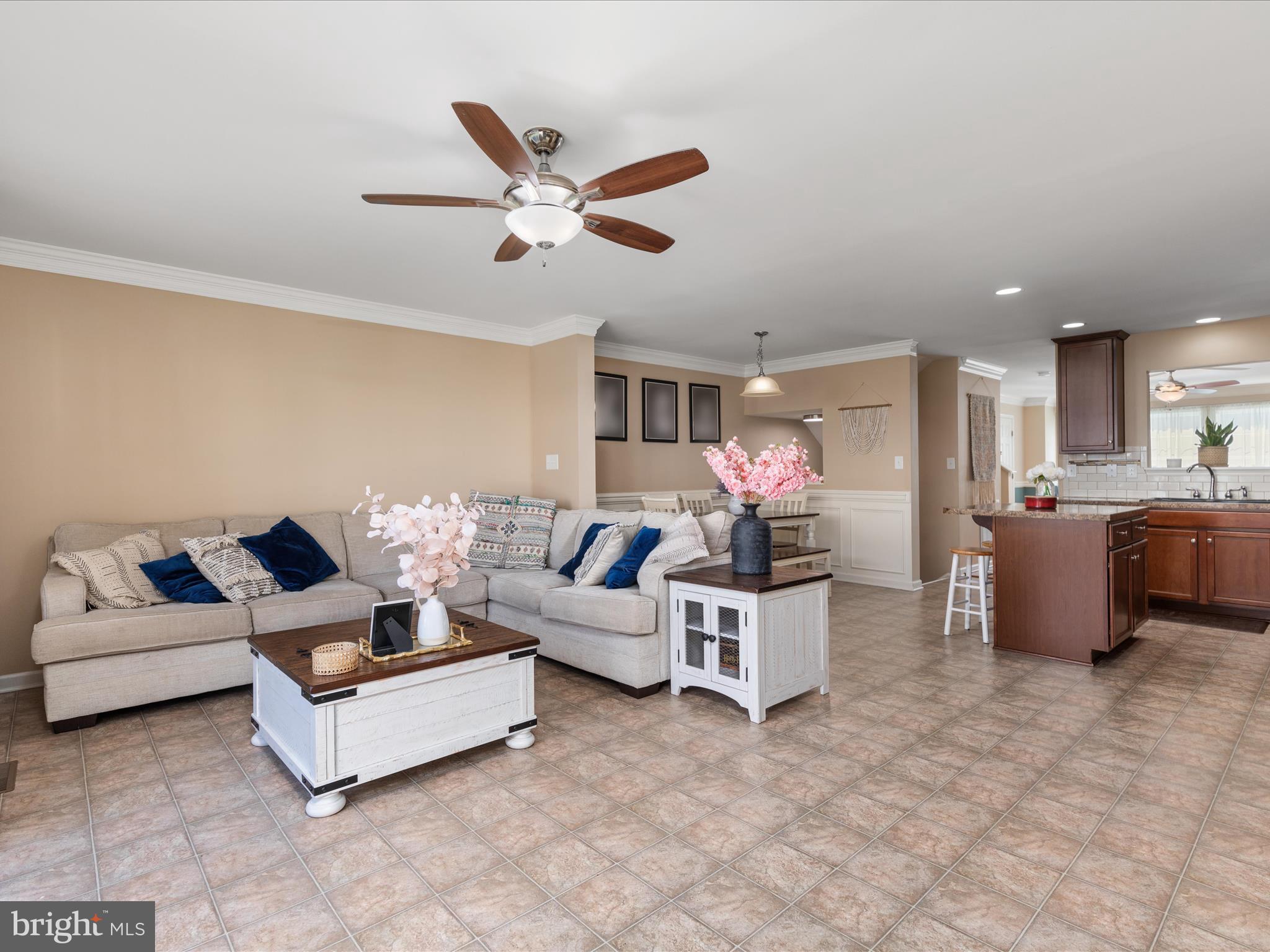 LAKELAND PLACE - Residential