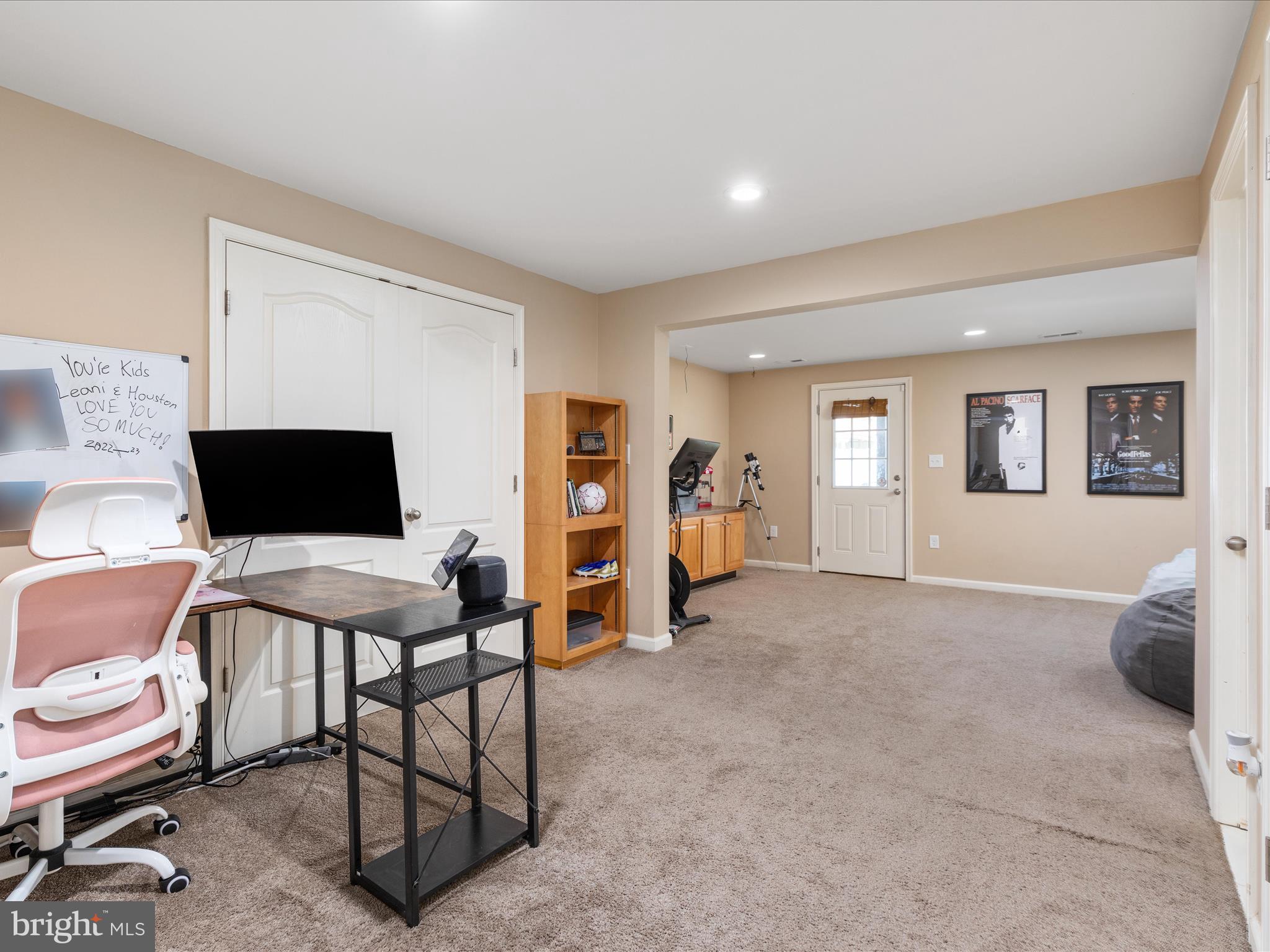 LAKELAND PLACE - Residential