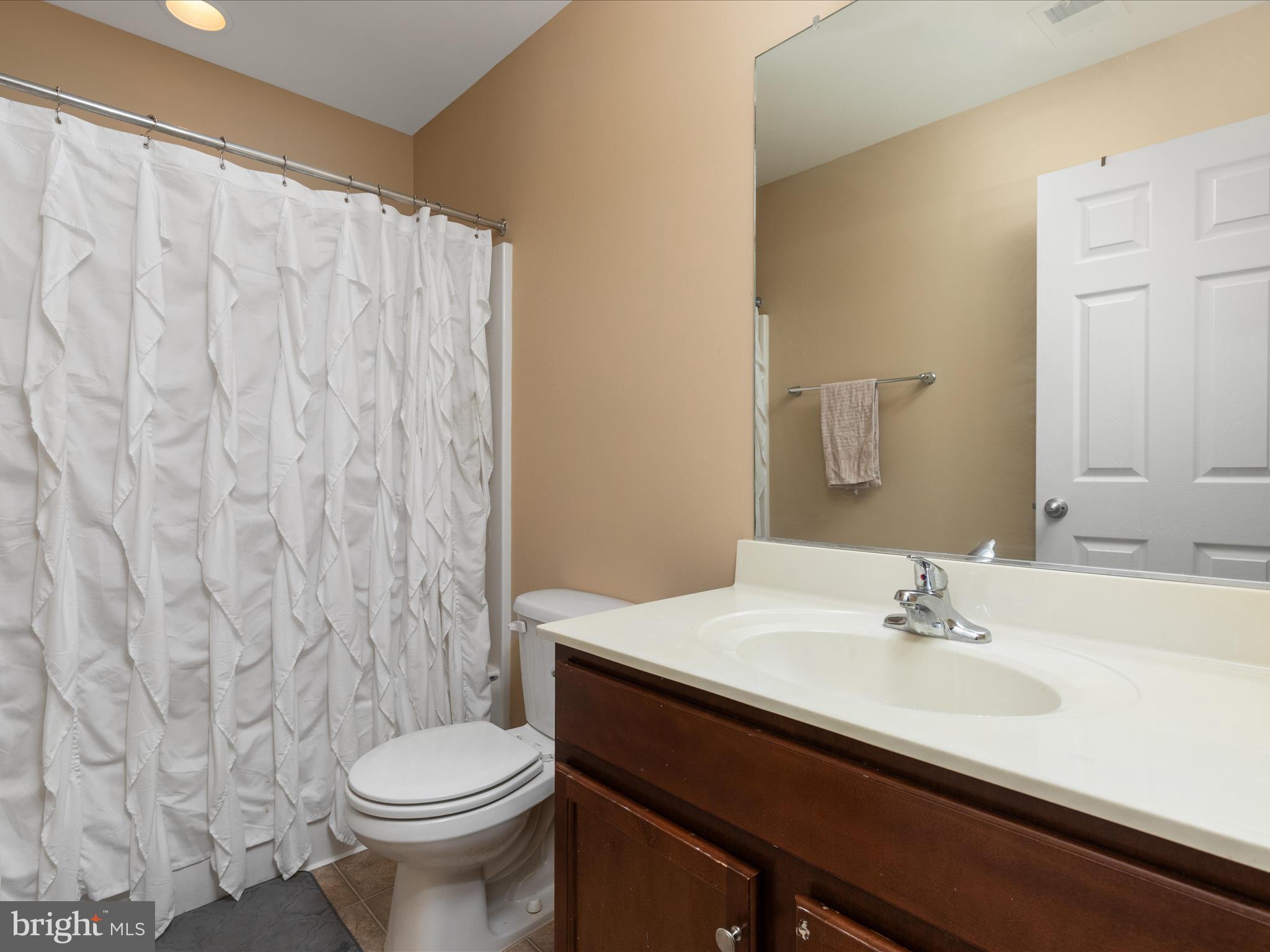 LAKELAND PLACE - Residential