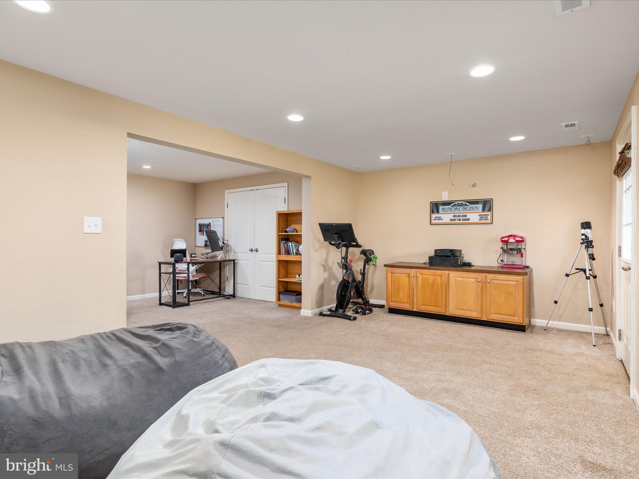 LAKELAND PLACE - Residential