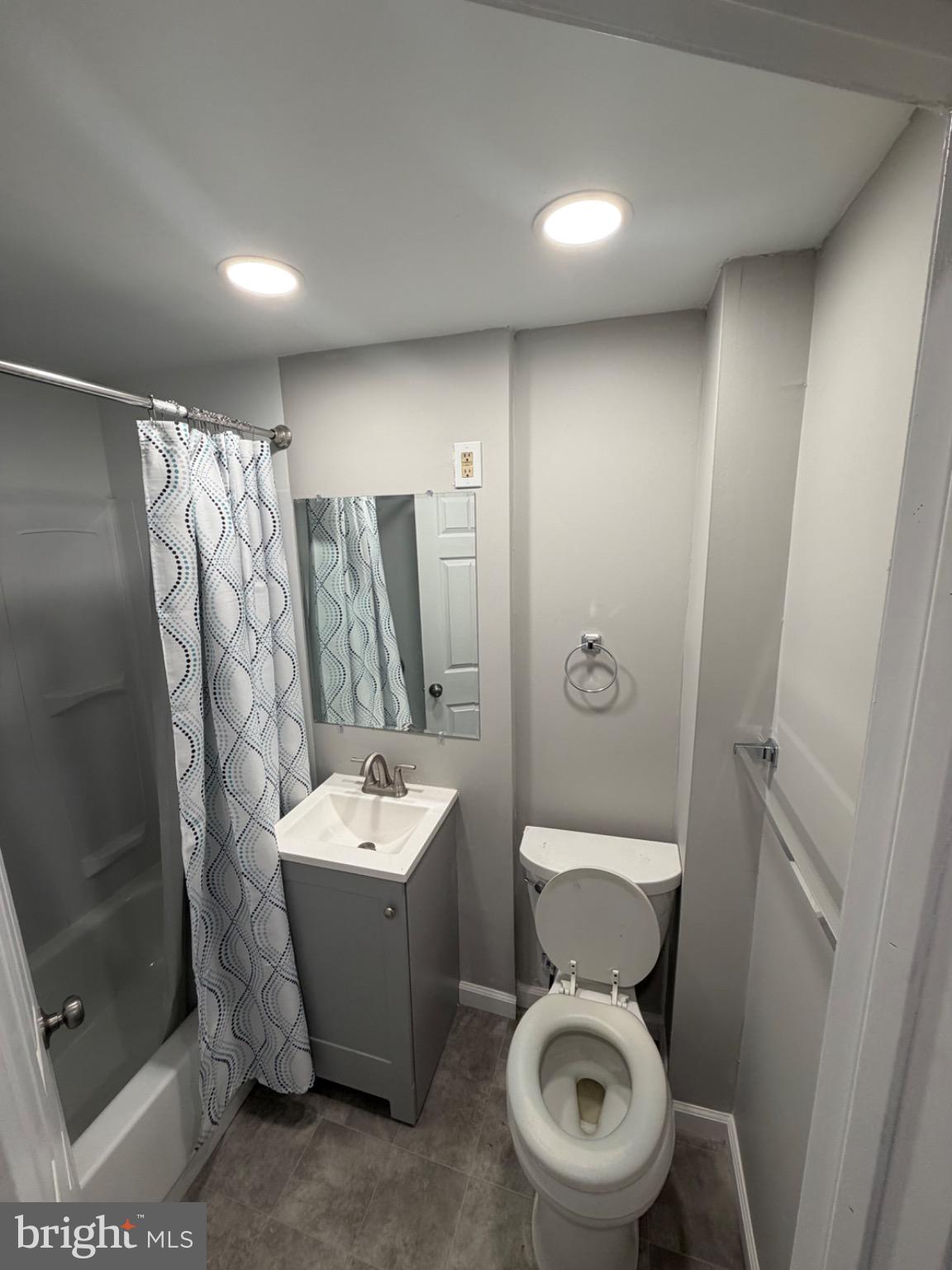 FRANKFORD - Residential Lease