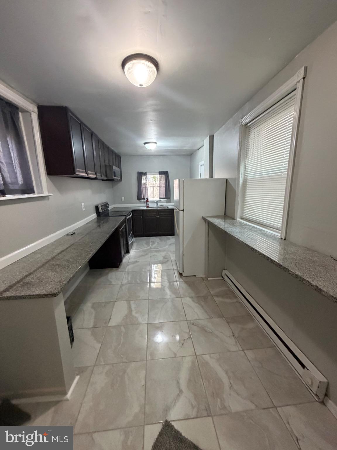 FRANKFORD - Residential Lease