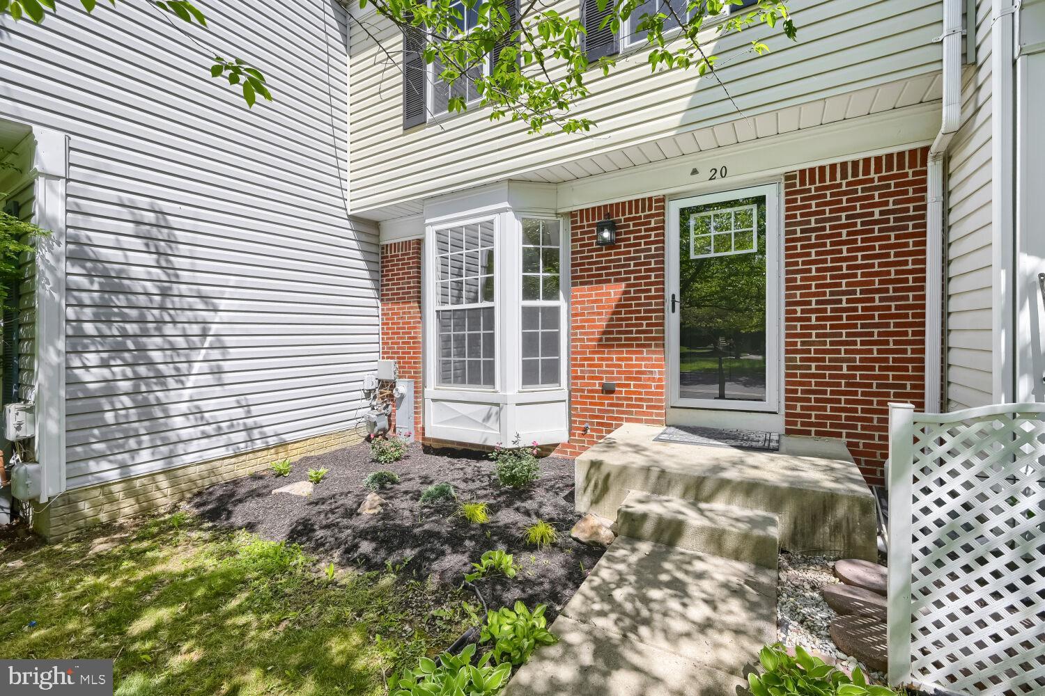 THE VILLAGES OF LYONSFIELD RUN - Residential
