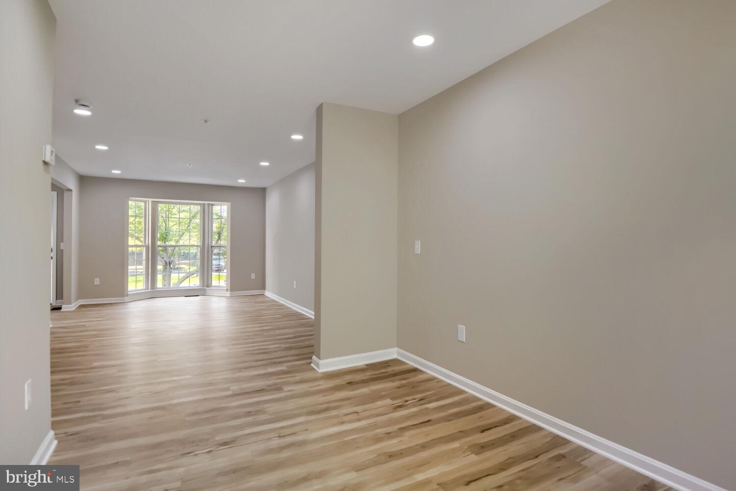 THE VILLAGES OF LYONSFIELD RUN - Residential