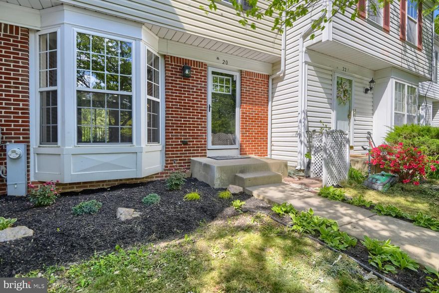 Fully renovated and move-in ready, this 3 bed, 2.5 bath townhome stands out with high-end finishes and a clean, modern feel throughout. The kitchen is the showstopper — featuring gorgeous quartz countertops, new white cabinetry, stainless steel appliances including a gas stove, plus designer tile and upgraded lighting that elevate the entire space. It opens seamlessly to the dining area, making everyday living and entertaining effortless. The main level also offers a spacious living room and updated flooring throughout.
Upstairs, you’ll find three bedrooms, including a primary suite with a beautifully renovated bathroom featuring designer tile and a walk-in closet with a custom system. Fresh carpeting runs throughout the upper level, giving it a crisp, move-in ready feel. The finished walkout basement adds valuable flex space — perfect for a guest room, home office, or gym — along with an additional full bathroom. Out back, enjoy a landscaped setting with mature trees that create a quiet, private feel. All of this in a convenient location near shopping, dining, and major commuter routes.