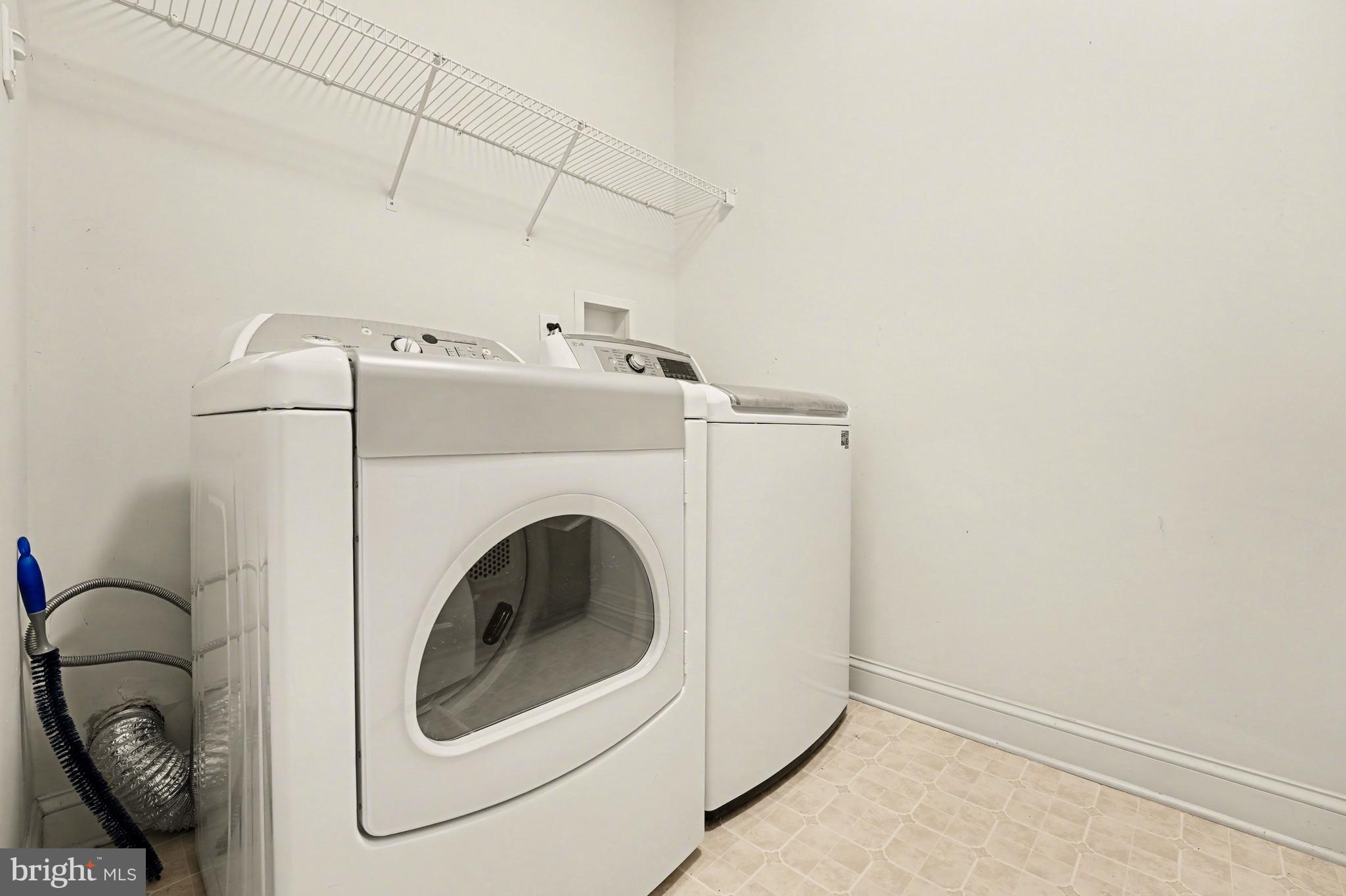 YORKTOWN - Residential