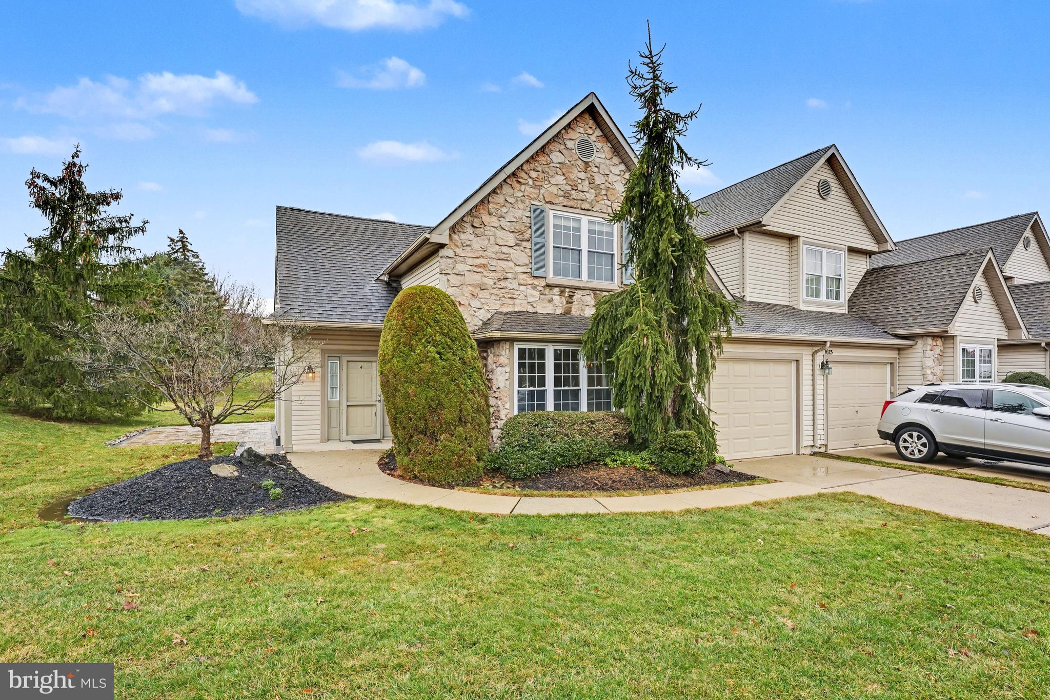 YORKTOWN - Residential