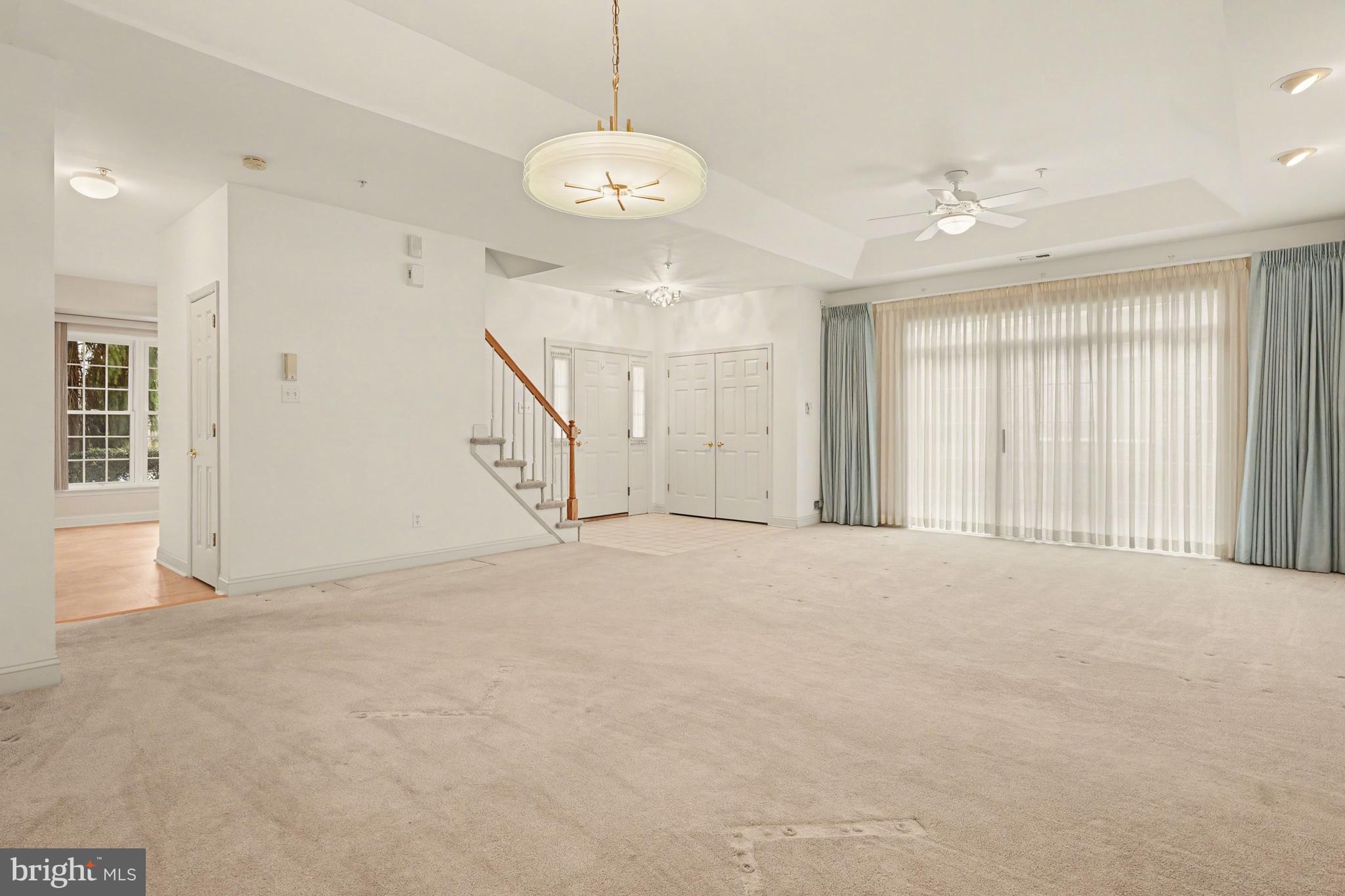 YORKTOWN - Residential