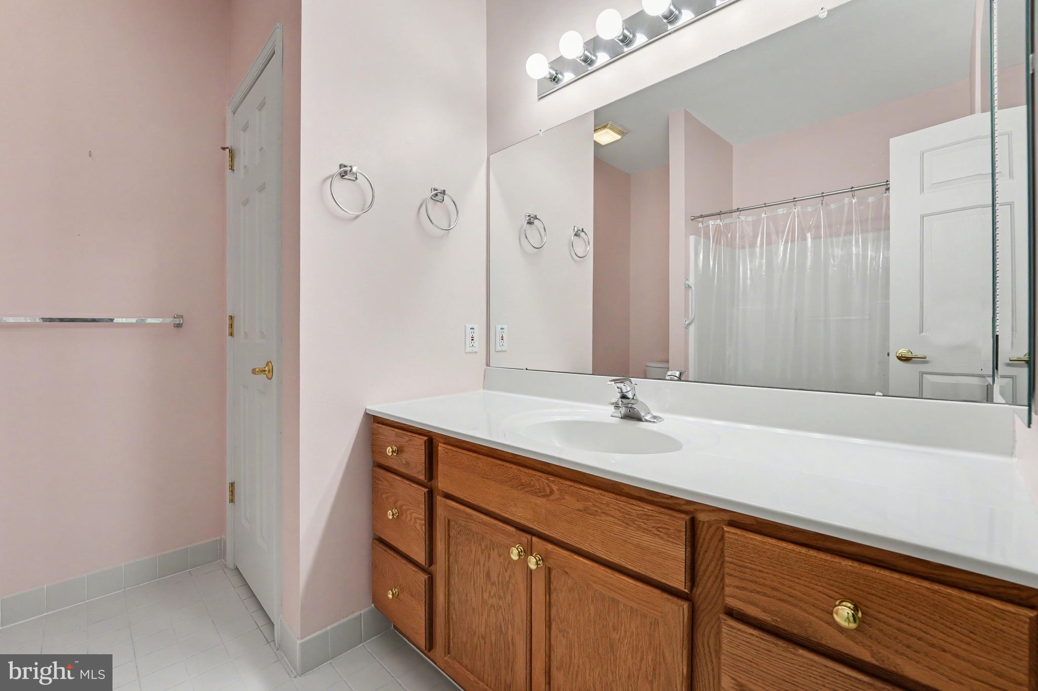 YORKTOWN - Residential