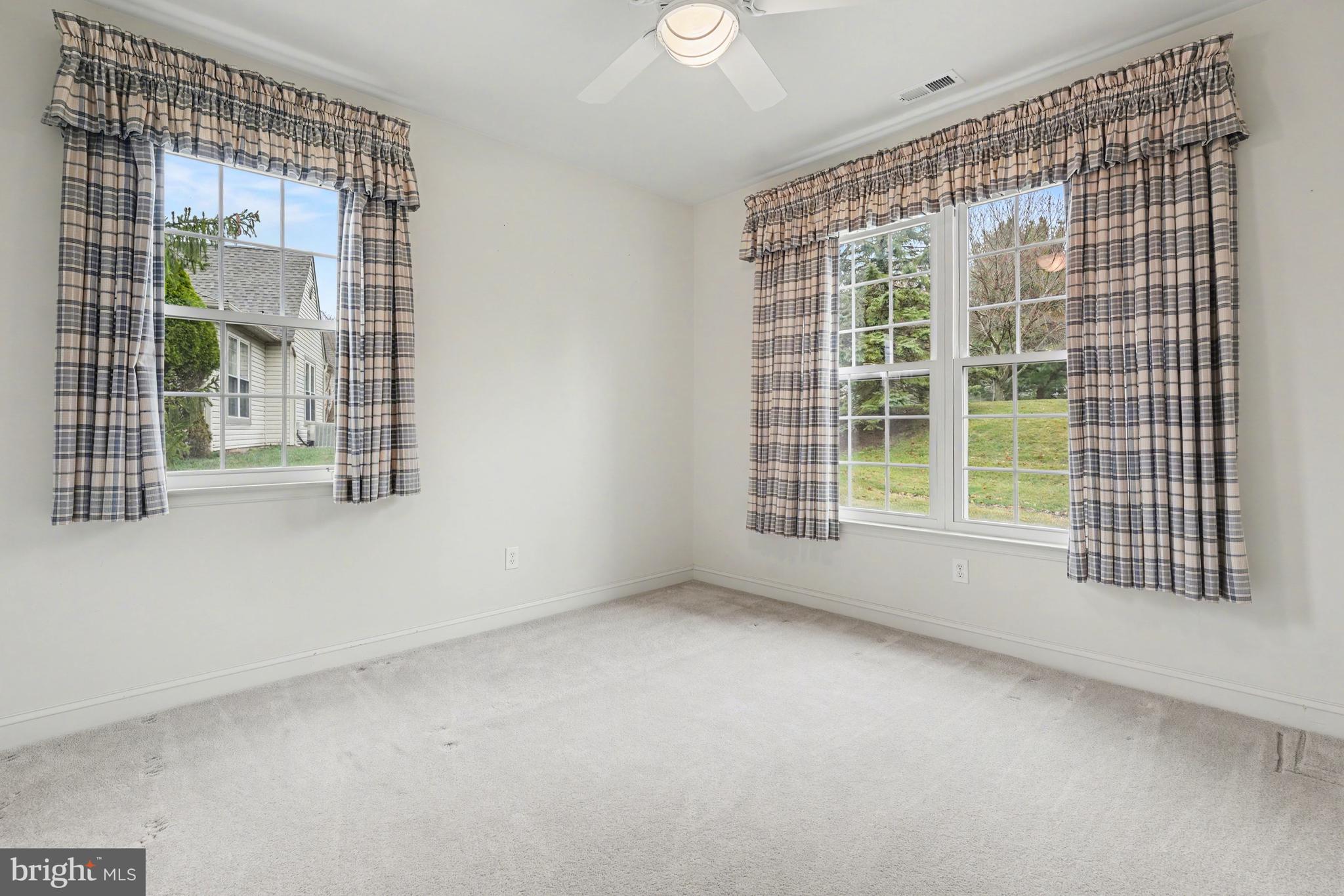 YORKTOWN - Residential