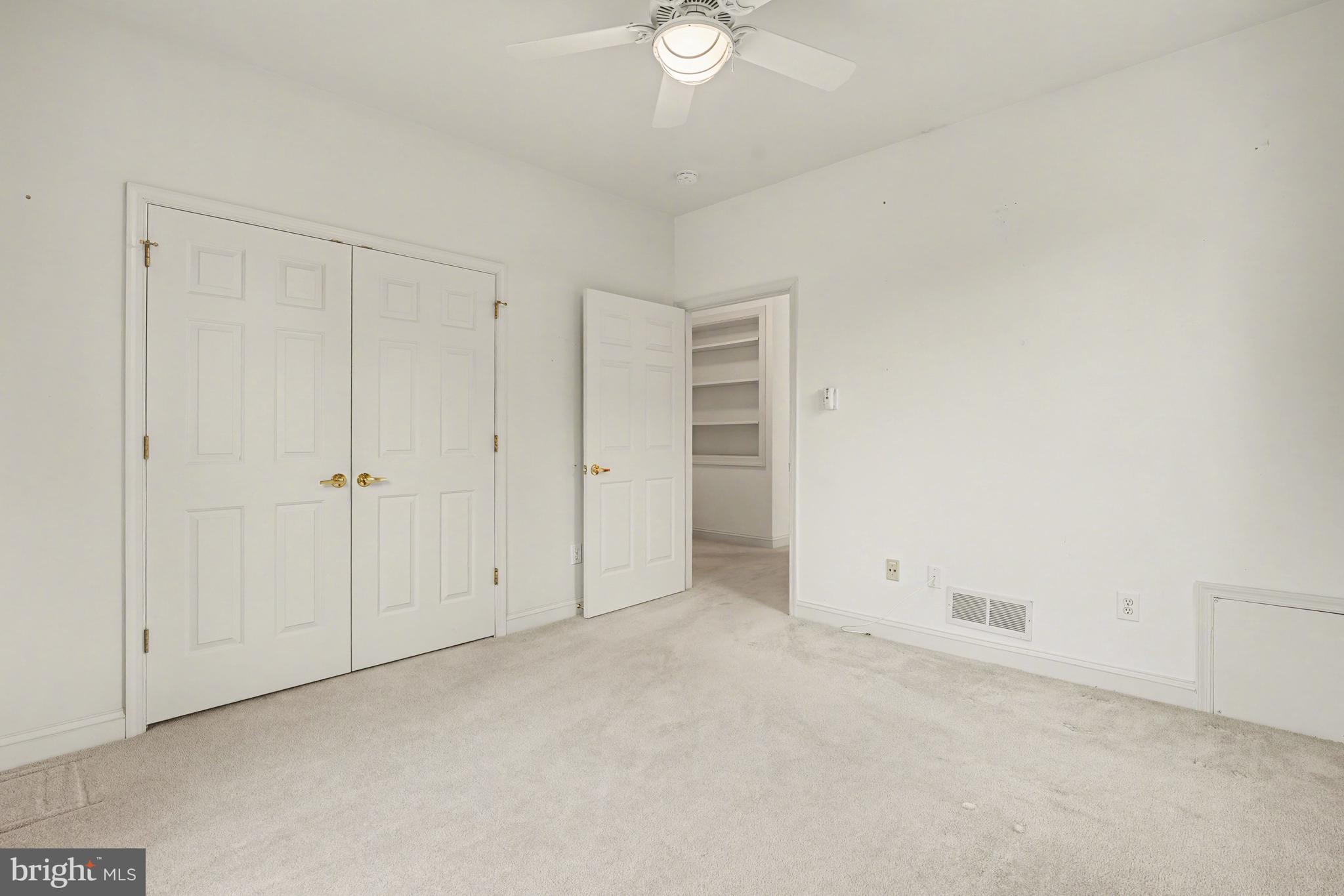 YORKTOWN - Residential